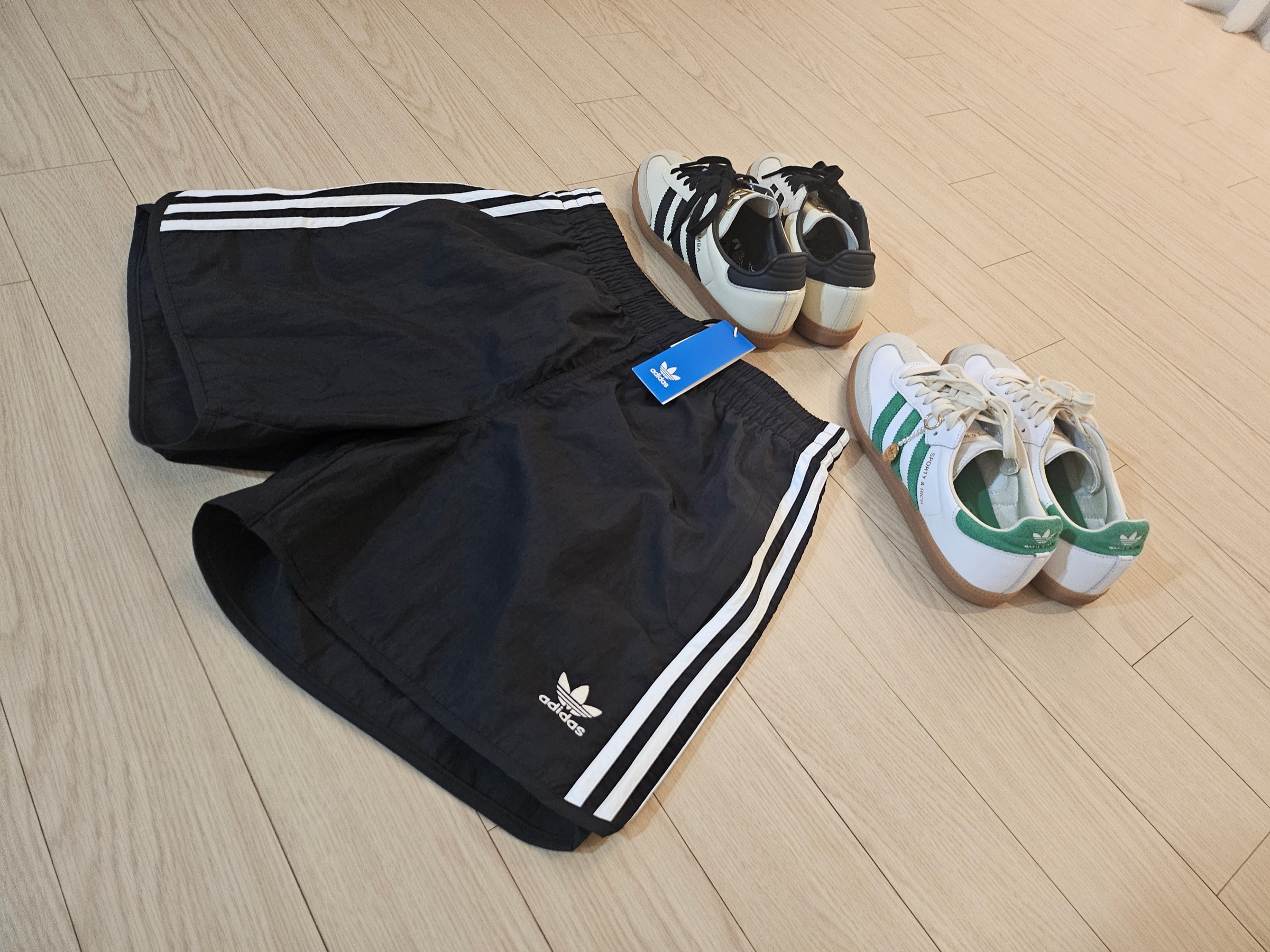 (W) Adidas Samba OG Cream White Core Black, Adidas x Sporty & Rich Samba OG Cloud White Green 착용 스타일