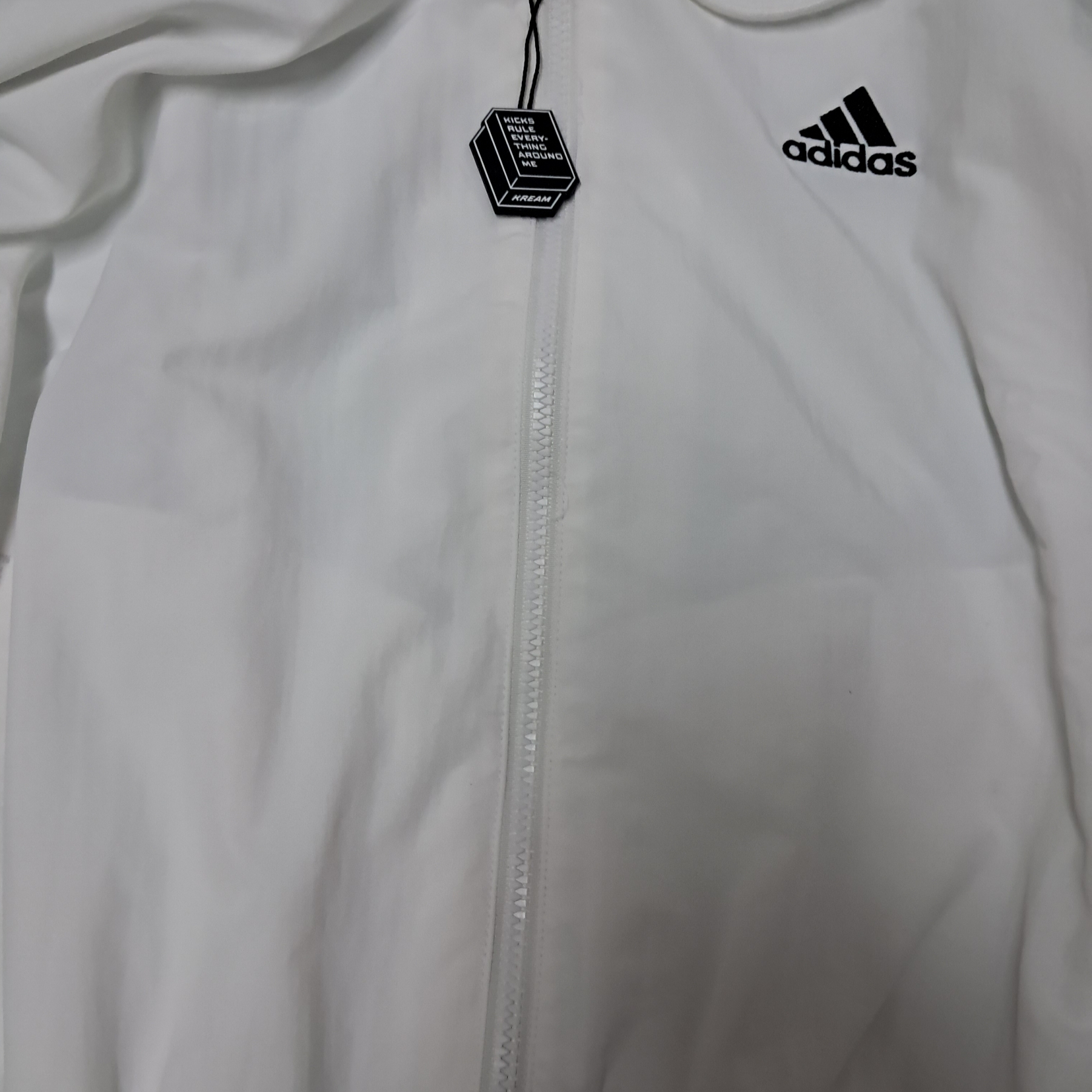 (W) Adidas Essential 3-Stripes Woven Windbreaker Jacket White - KR Sizing 착용 스타일
