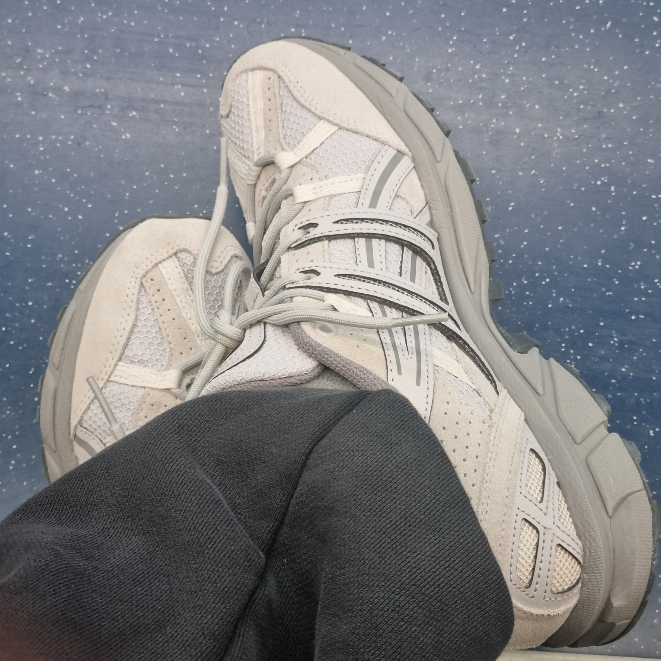 Asics Gel-Sonoma 15-50 Oyster Grey 착용 스타일