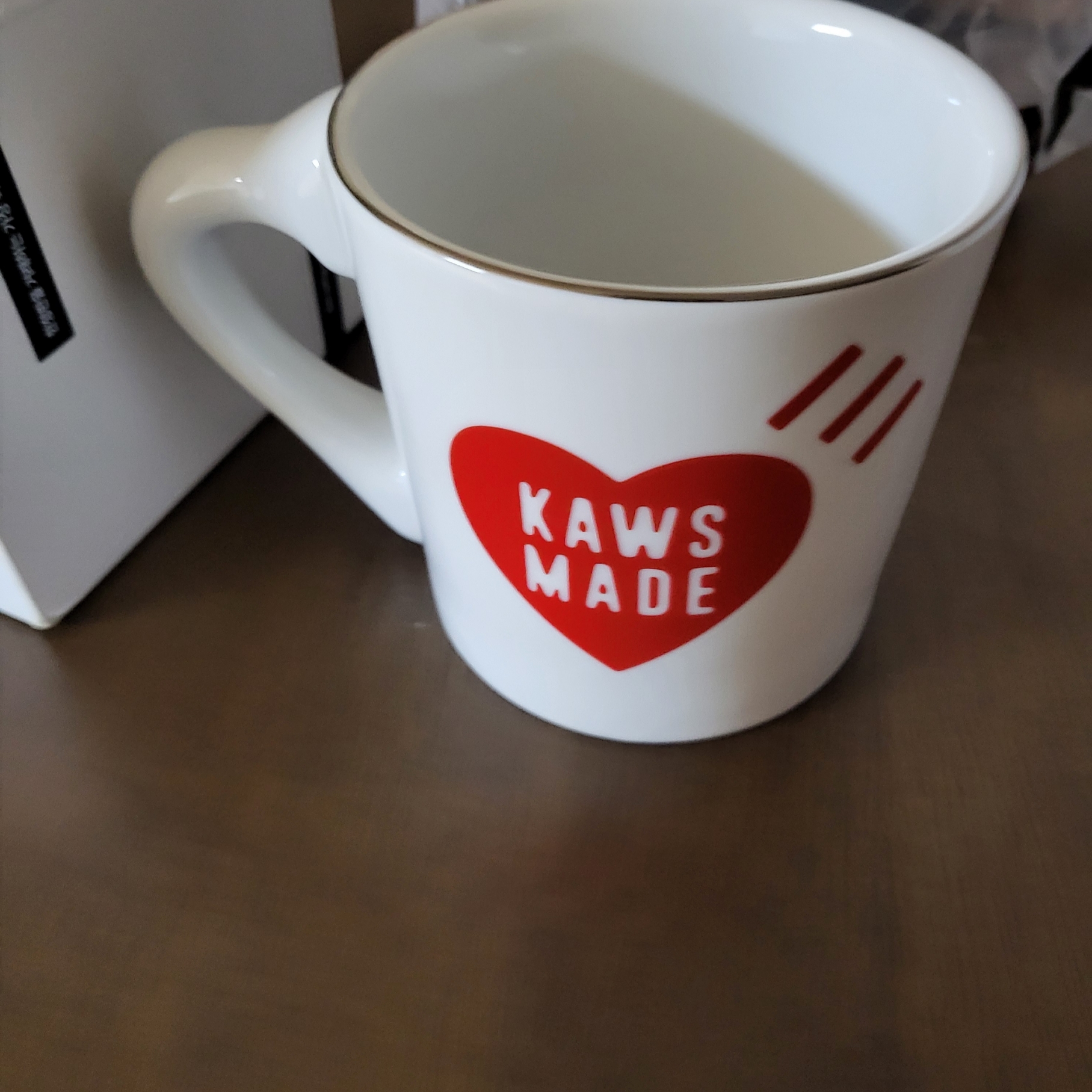 Human Made x Kaws Coffee Mug #2 White 착용 스타일 - 2