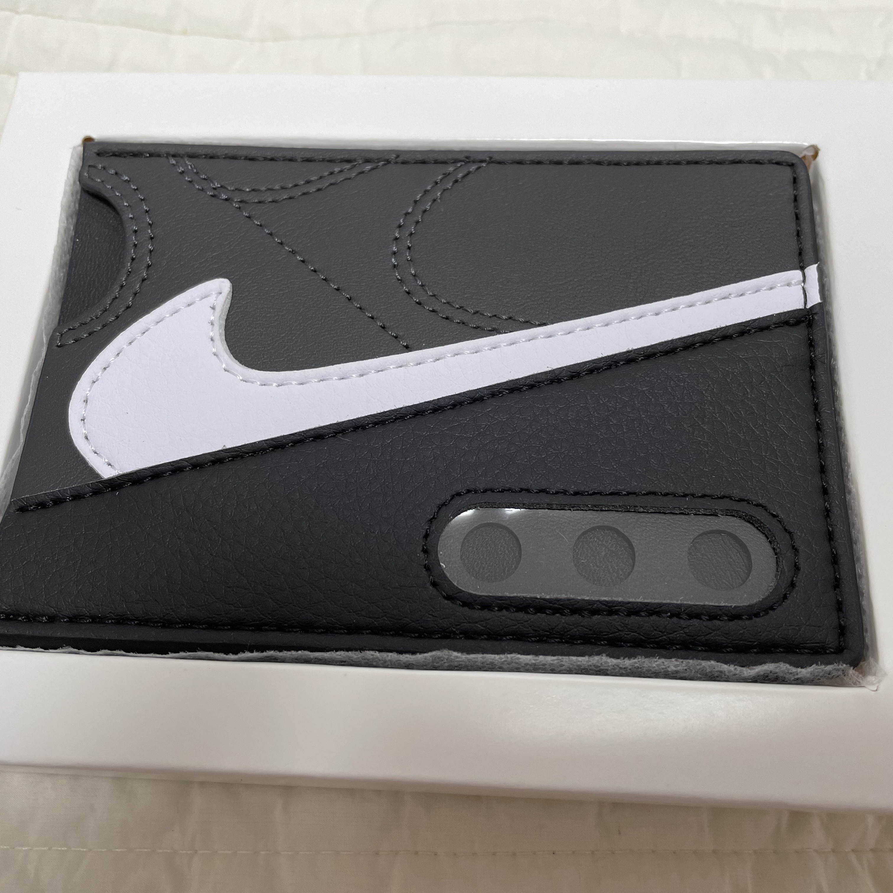 Nike Icon Air Max 90 Card Wallet Black 착용 스타일