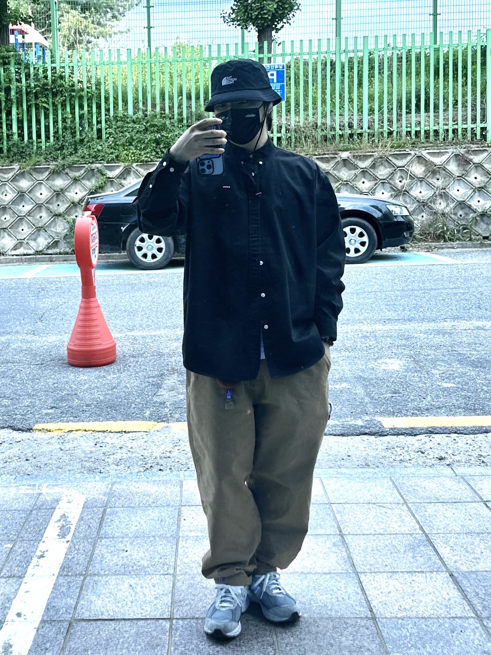 Supreme Small Box Shirt Black - 24SS 착용 스타일