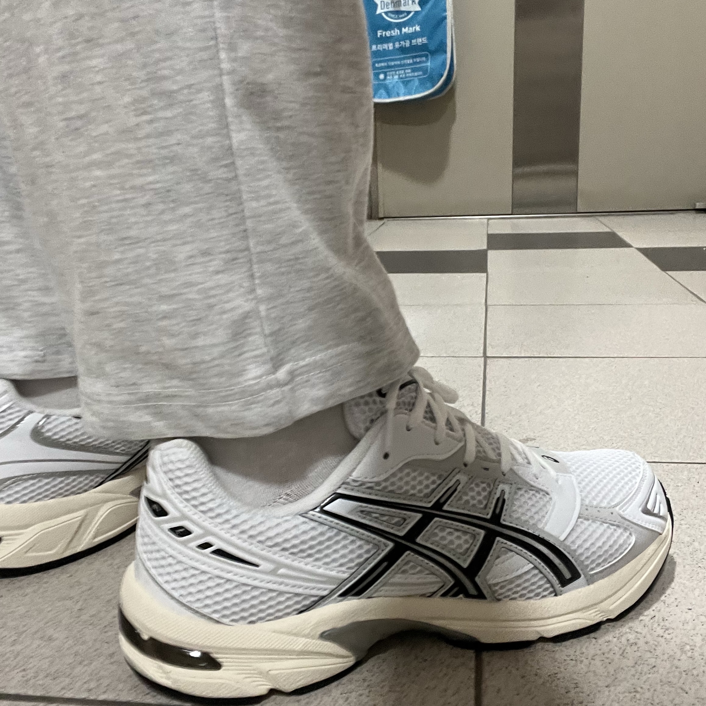 Asics Gel-1130 White Cloud Grey 착용 스타일 - 1