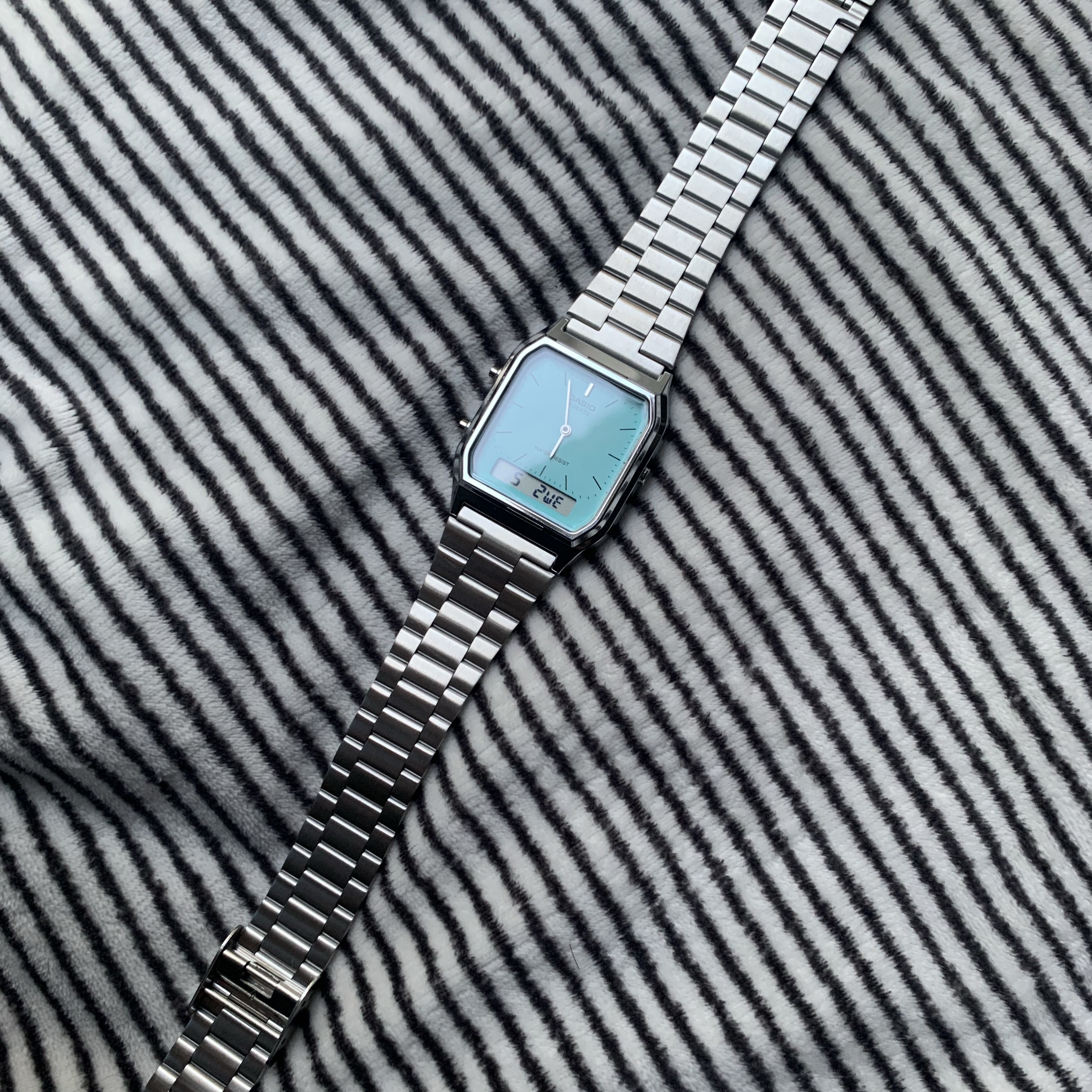 Casio AQ-230A-2A2MQY 착용 스타일