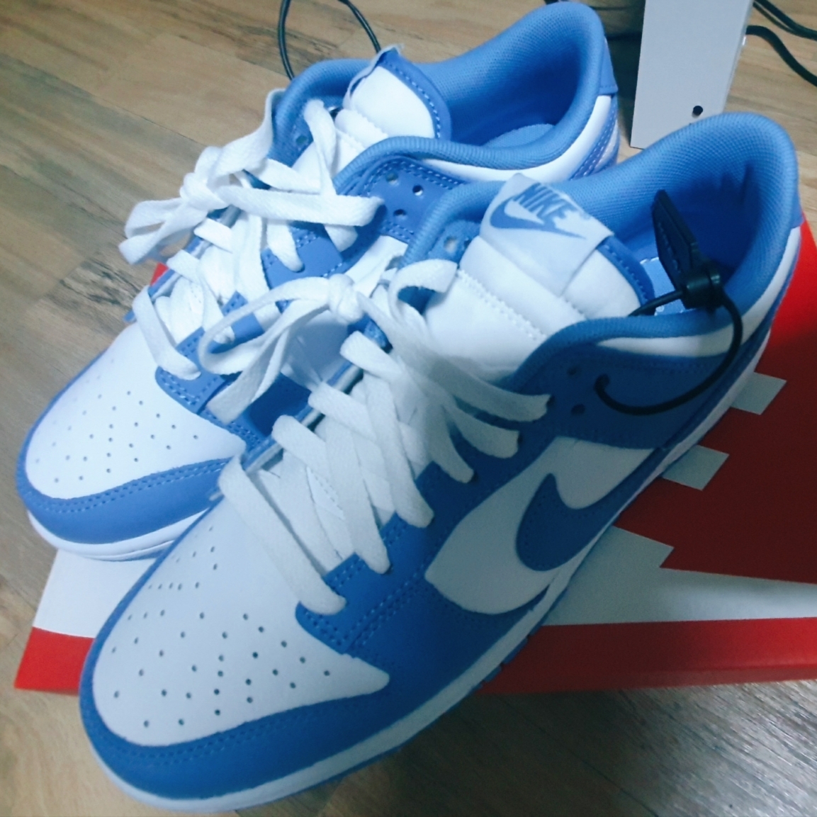 Nike Dunk Low Retro White Polar Blue 착용 스타일 - 2