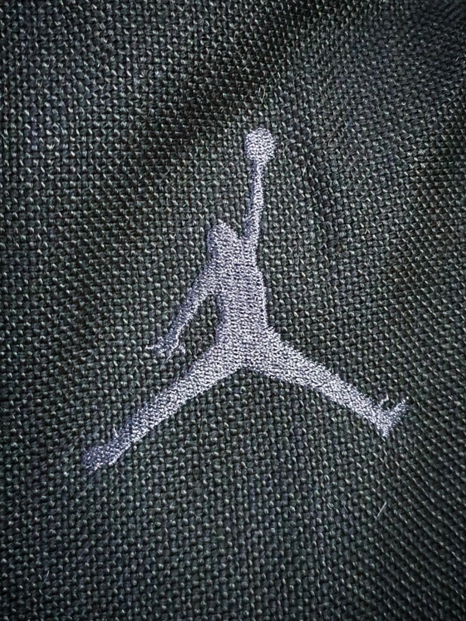 Jordan x Travis Scott Jumpman Jack TR Sail and Dark Mocha 착용 스타일 - 4