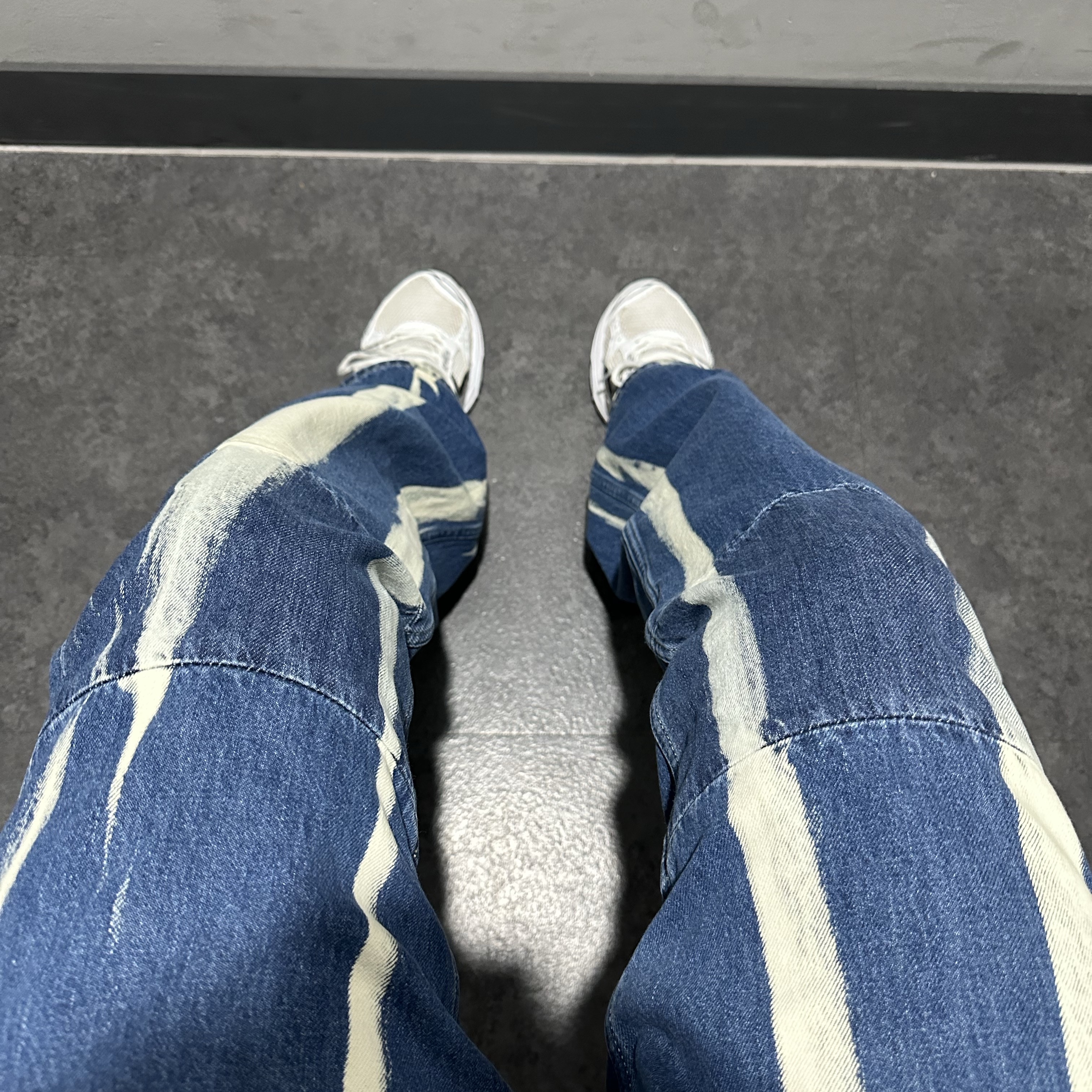 Our Legacy Extended Third Cut Glass Bleach Denim, Asics Gel-Kayano 14 White Tuna Blue 착용 스타일