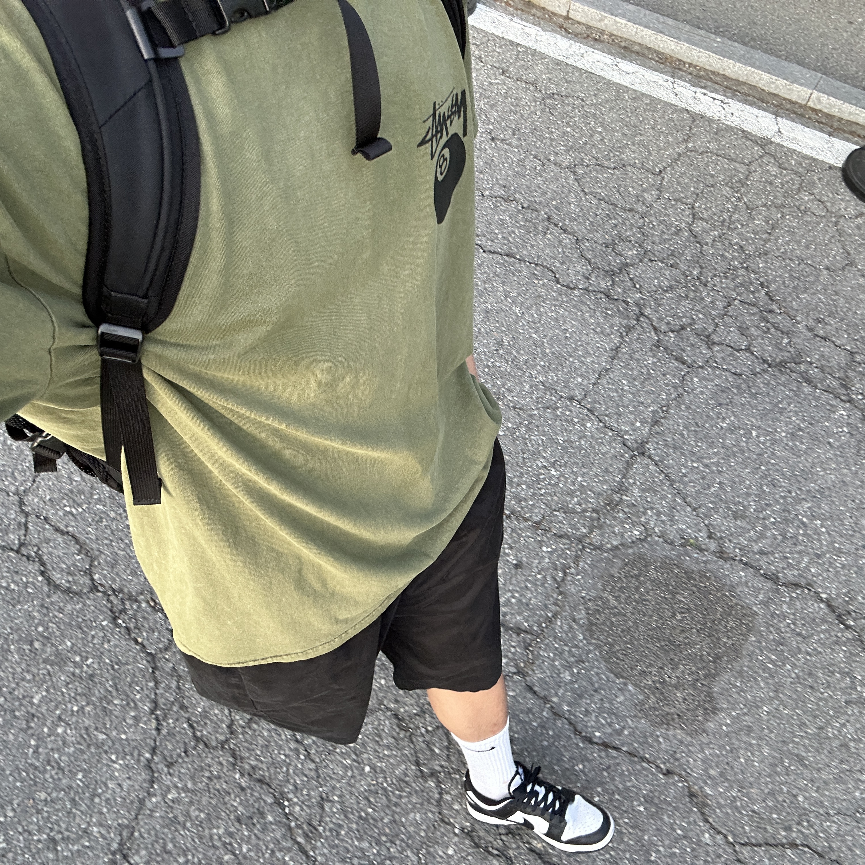 Stussy 8 Ball Pigment Dyed T-Shirt Olive 착용 스타일