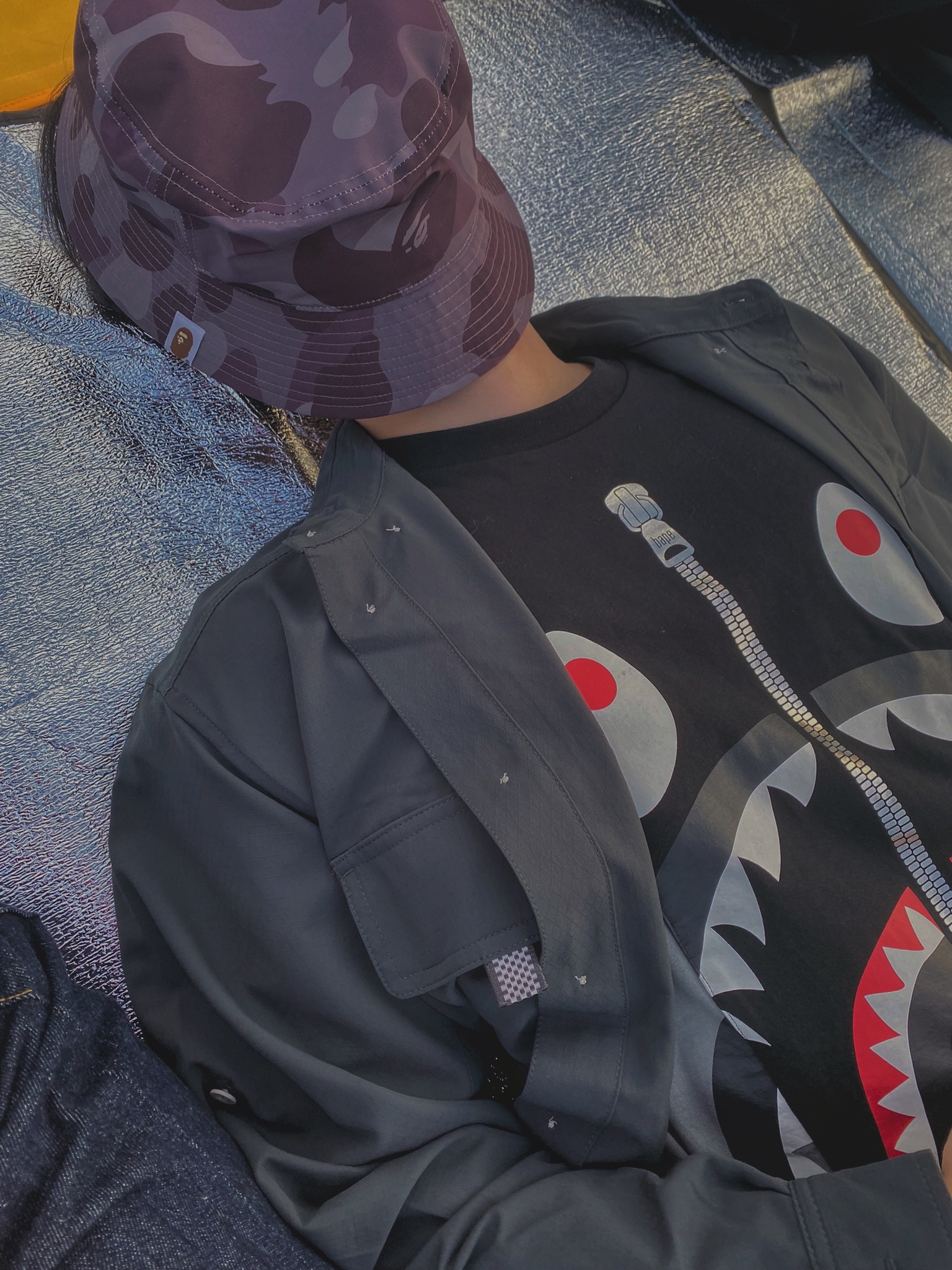 BAPE Bape Thermography Shark T-Shirt Black, Nike ACG Dri-Fit UV Devastation Trail Shirt Dark Smoke Grey - Asia 착용 스타일