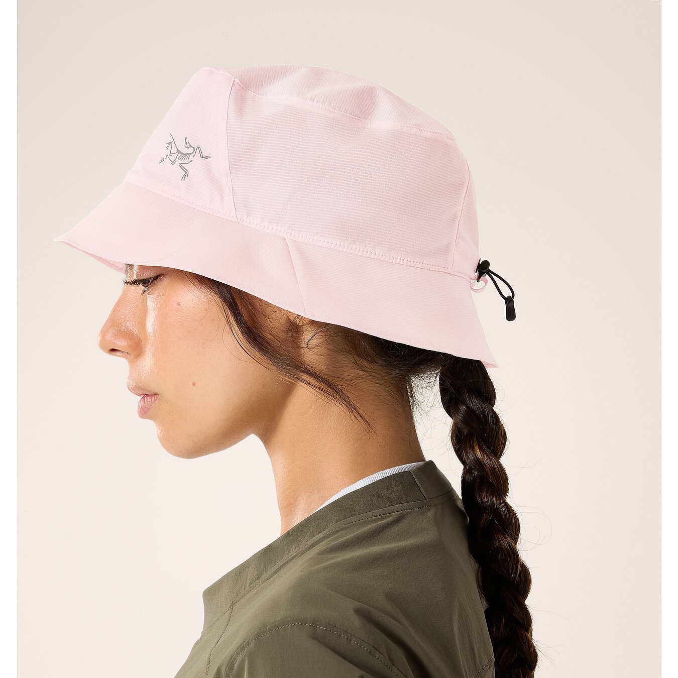 Arc'teryx Aerios Bucket Hat Alpine Rose 착용 스타일 - 1