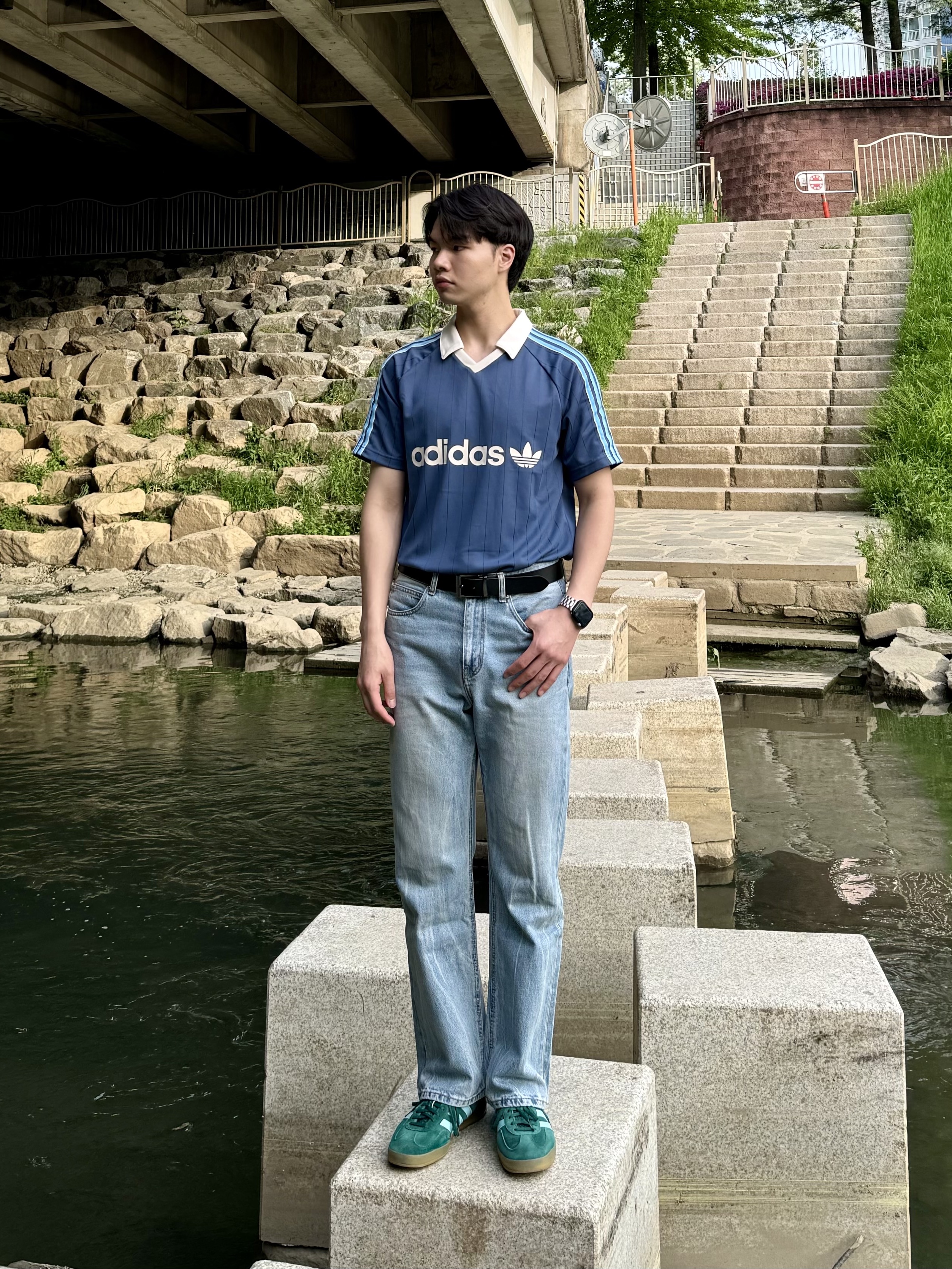 Adidas Gazelle Indoor Collegiate Green Hazy Sky 착용 스타일 - 2