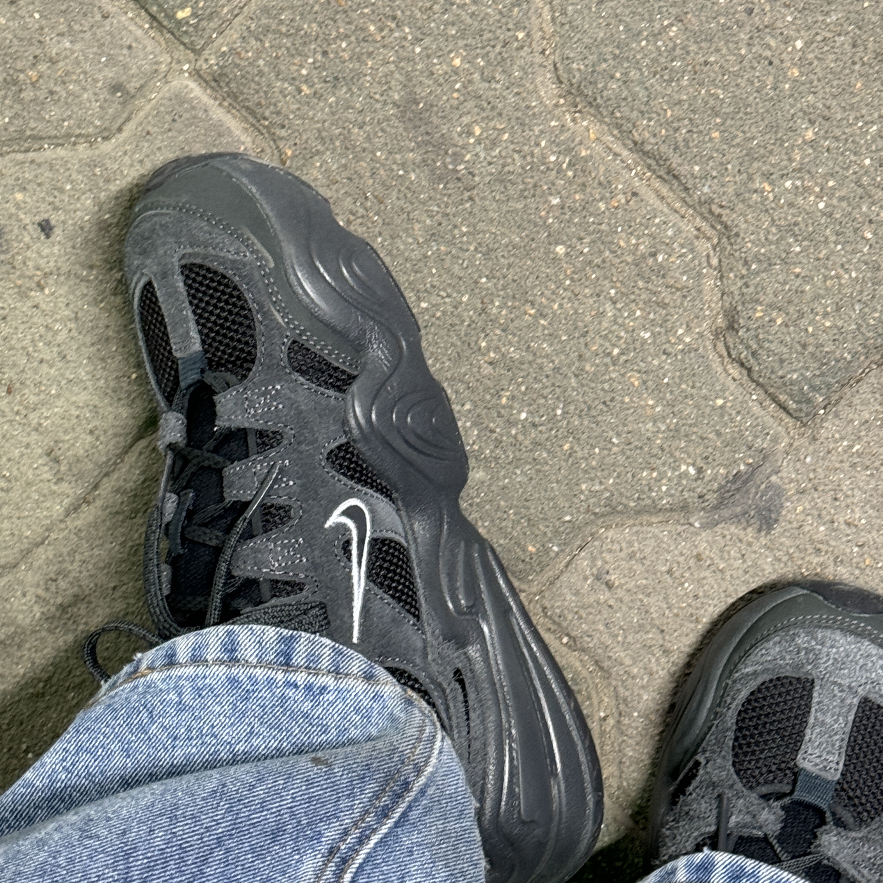 (W) Nike Tech Hera Anthracite Light Smoke Grey 착용 스타일 - 2