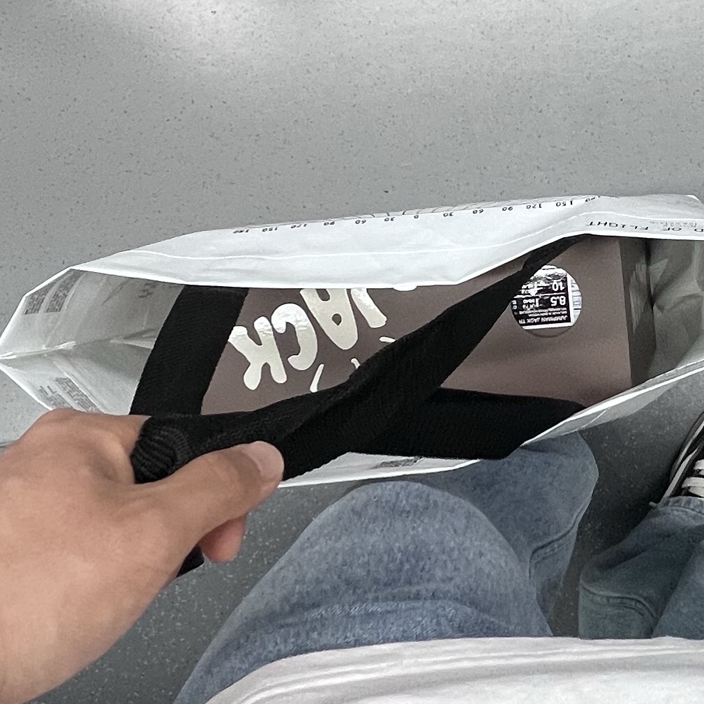 Jordan x Travis Scott Jumpman Jack TR Sail and Dark Mocha 착용 스타일