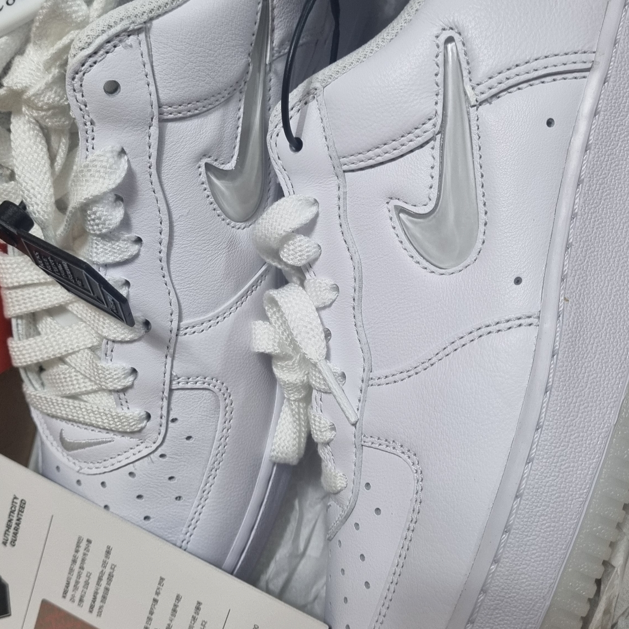 Nike Air Force 1 Low Color of The Month White Jewel 착용 스타일