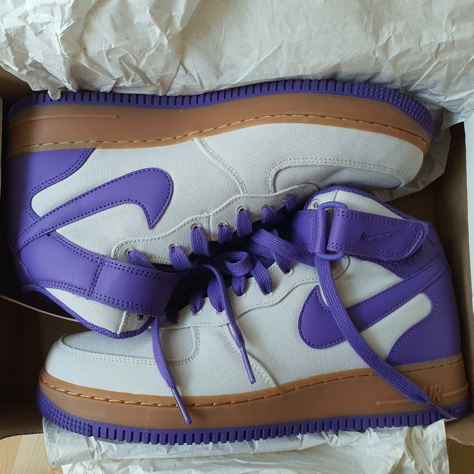 Nike Air Force 1 Mid '07 TXT Light Bone Dark Iris 착용 스타일 - 4