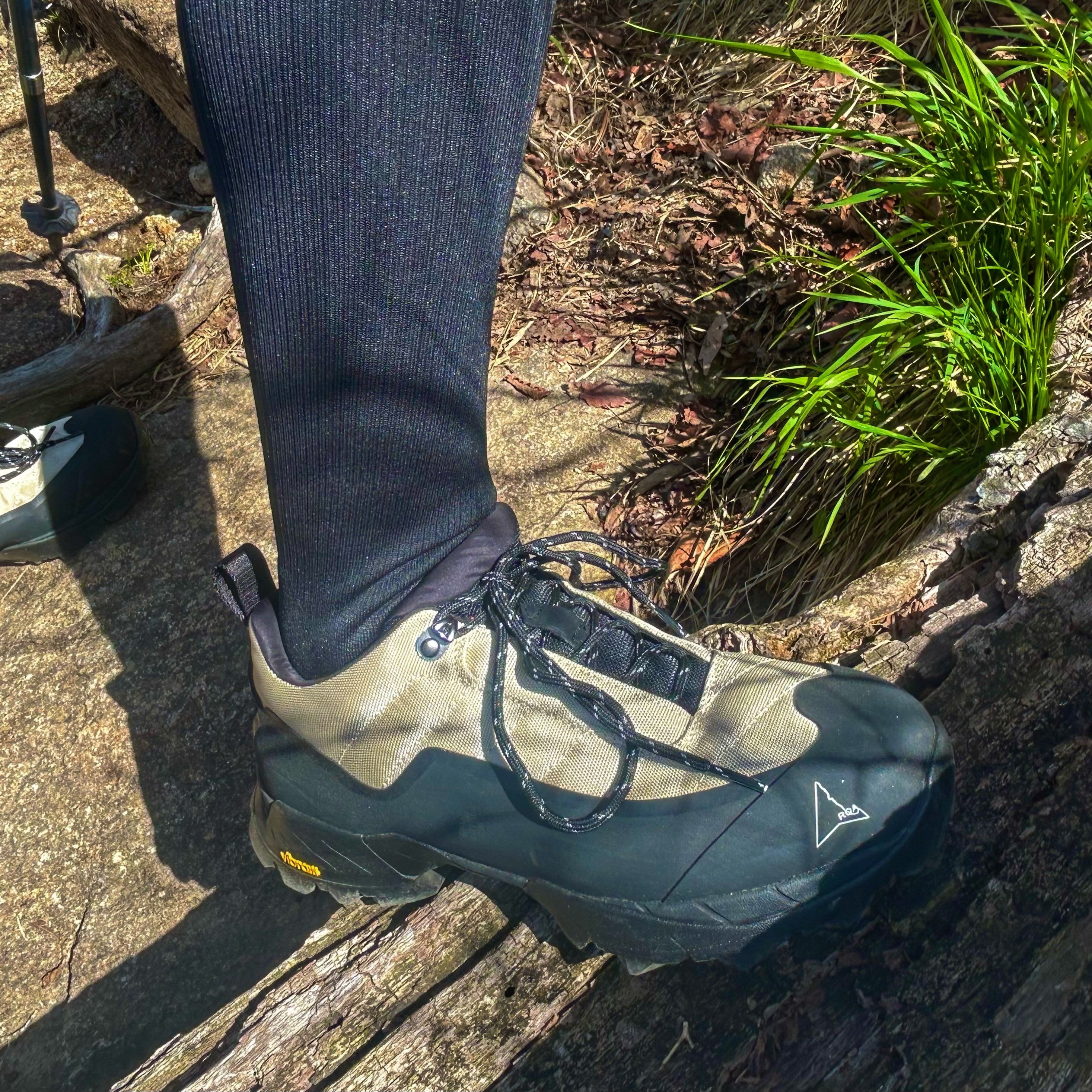 Roa Hiking Katharina Ecostep Vibram Sole Sand, Nike ACG Smith Summit Cargo Pants Black - Asia 착용 스타일 - 4