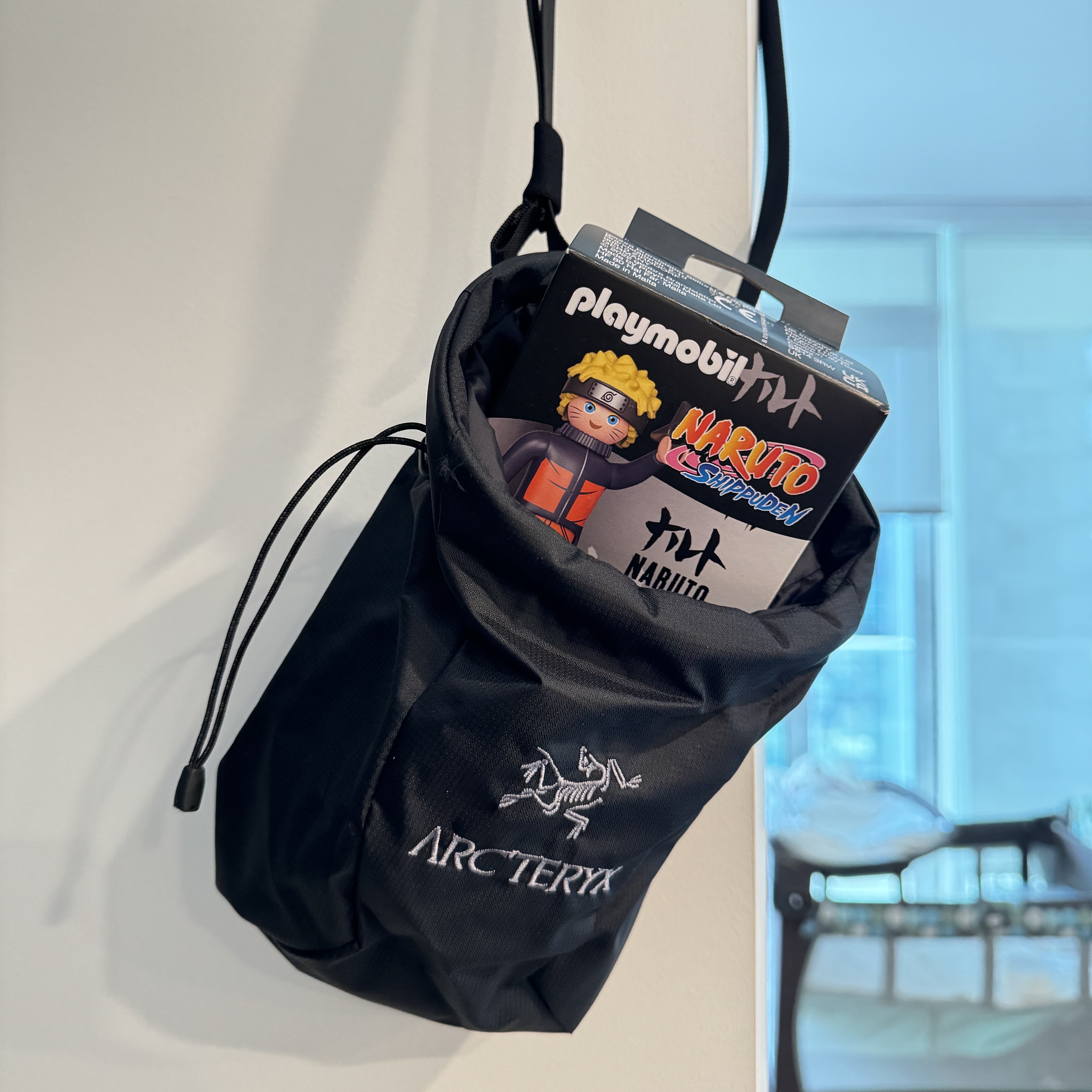 Arc'teryx Ion Chalk Bag Large Black 착용 스타일