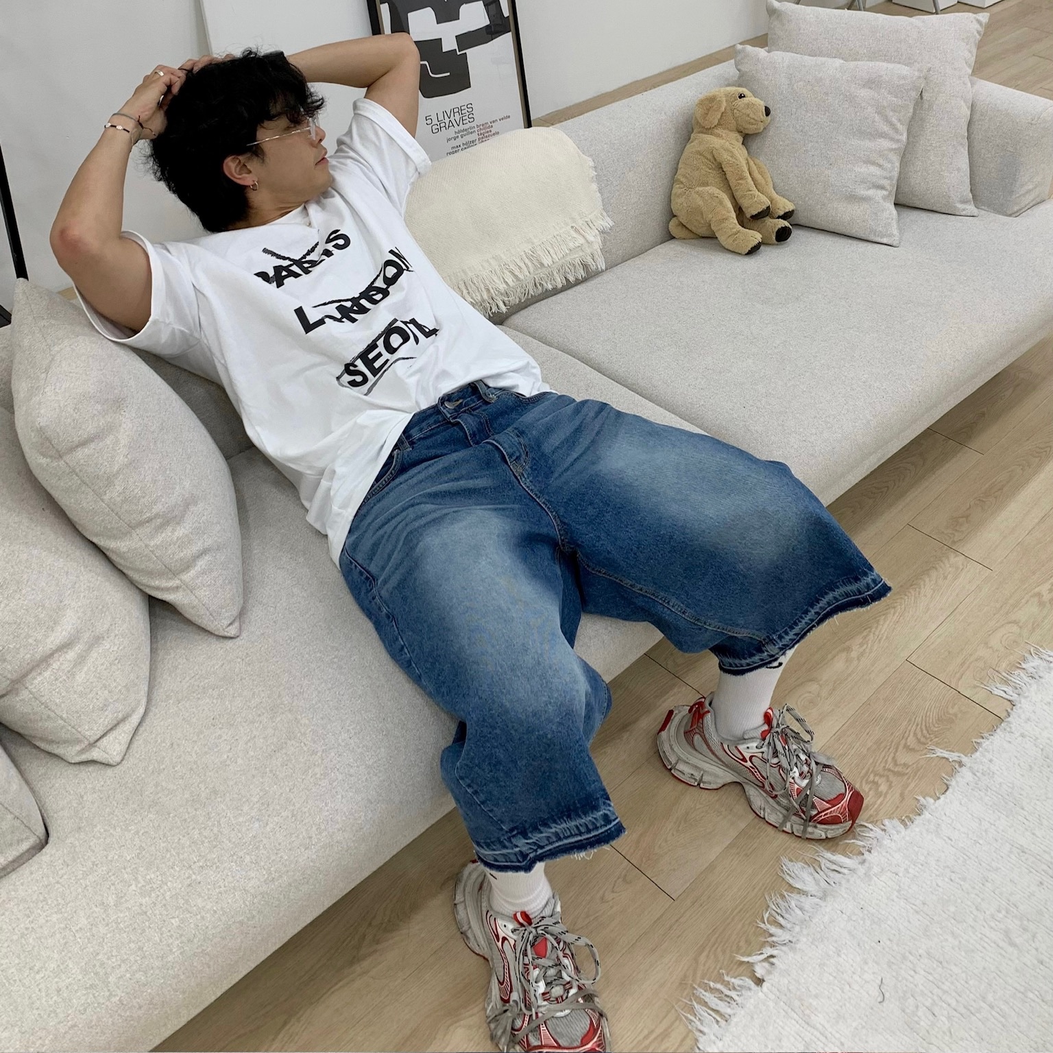 Balenciaga 3XL Sneakers White Red 착용 스타일 - 1