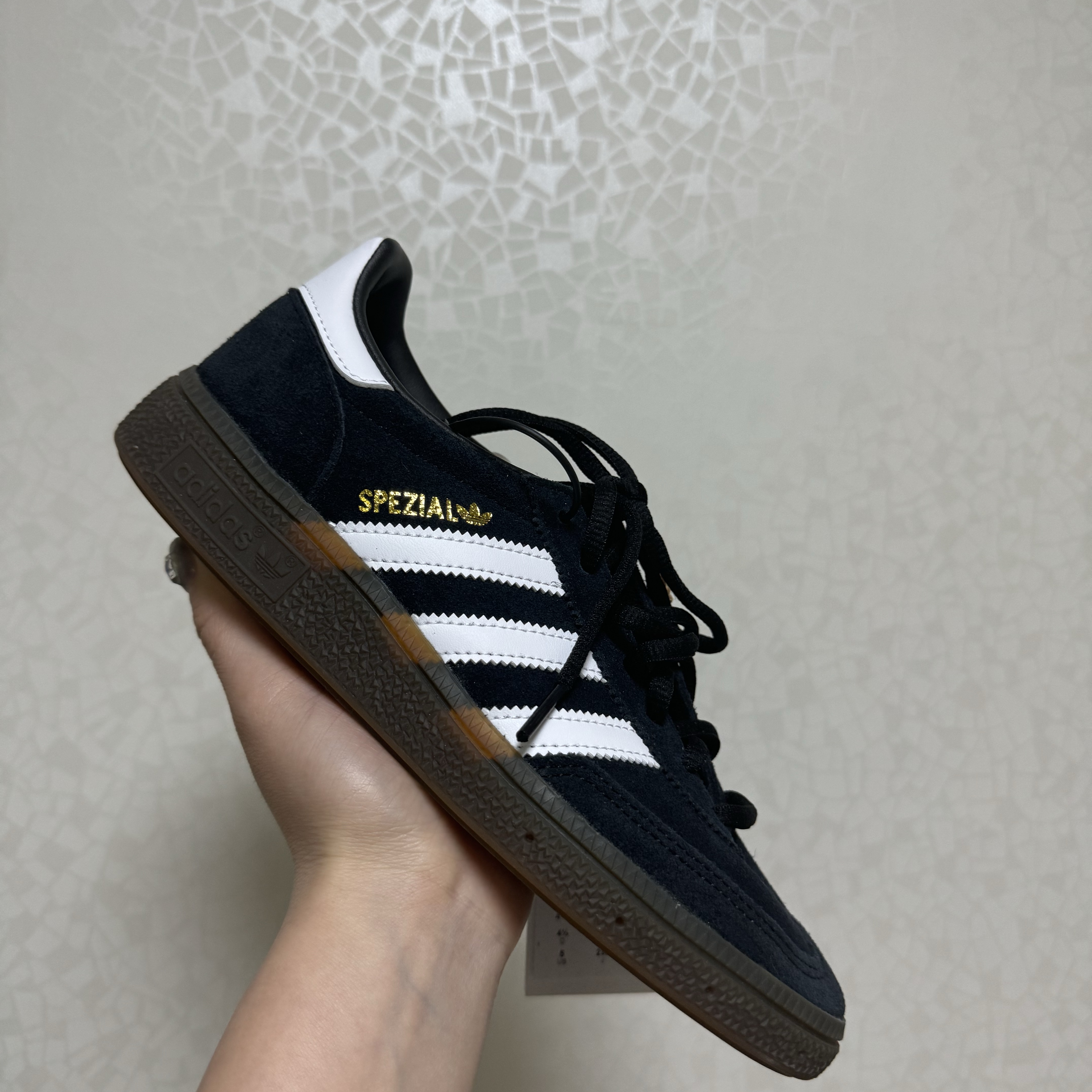 Adidas Spezial Handball Core Black 착용 스타일