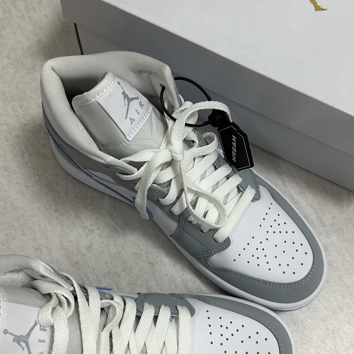 (W) Jordan 1 Mid Wolf Grey 착용 스타일
