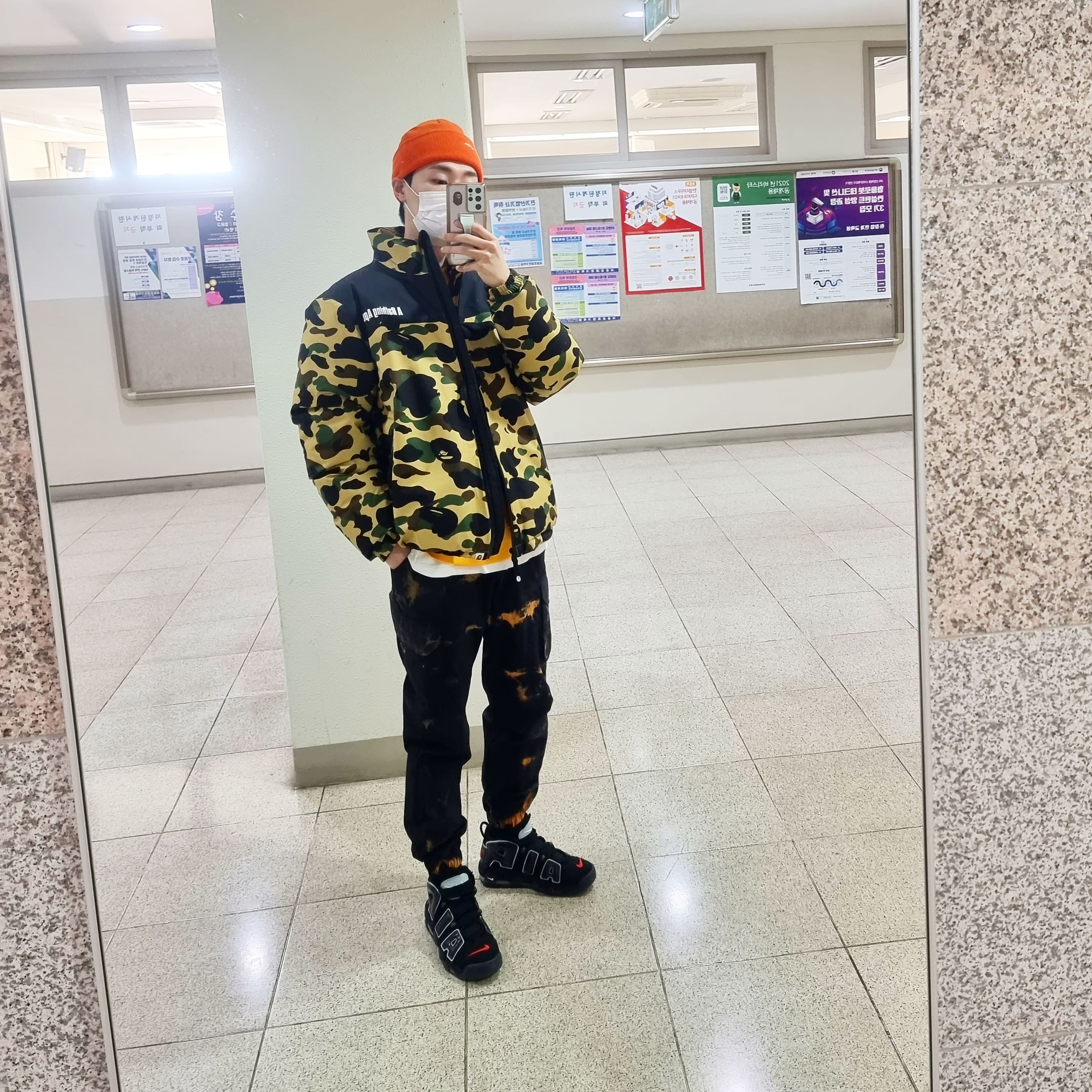 Nike Air More Uptempo 96 Maximum Volume, (W) BAPE Sta Camo Down Jacket Black 착용 스타일
