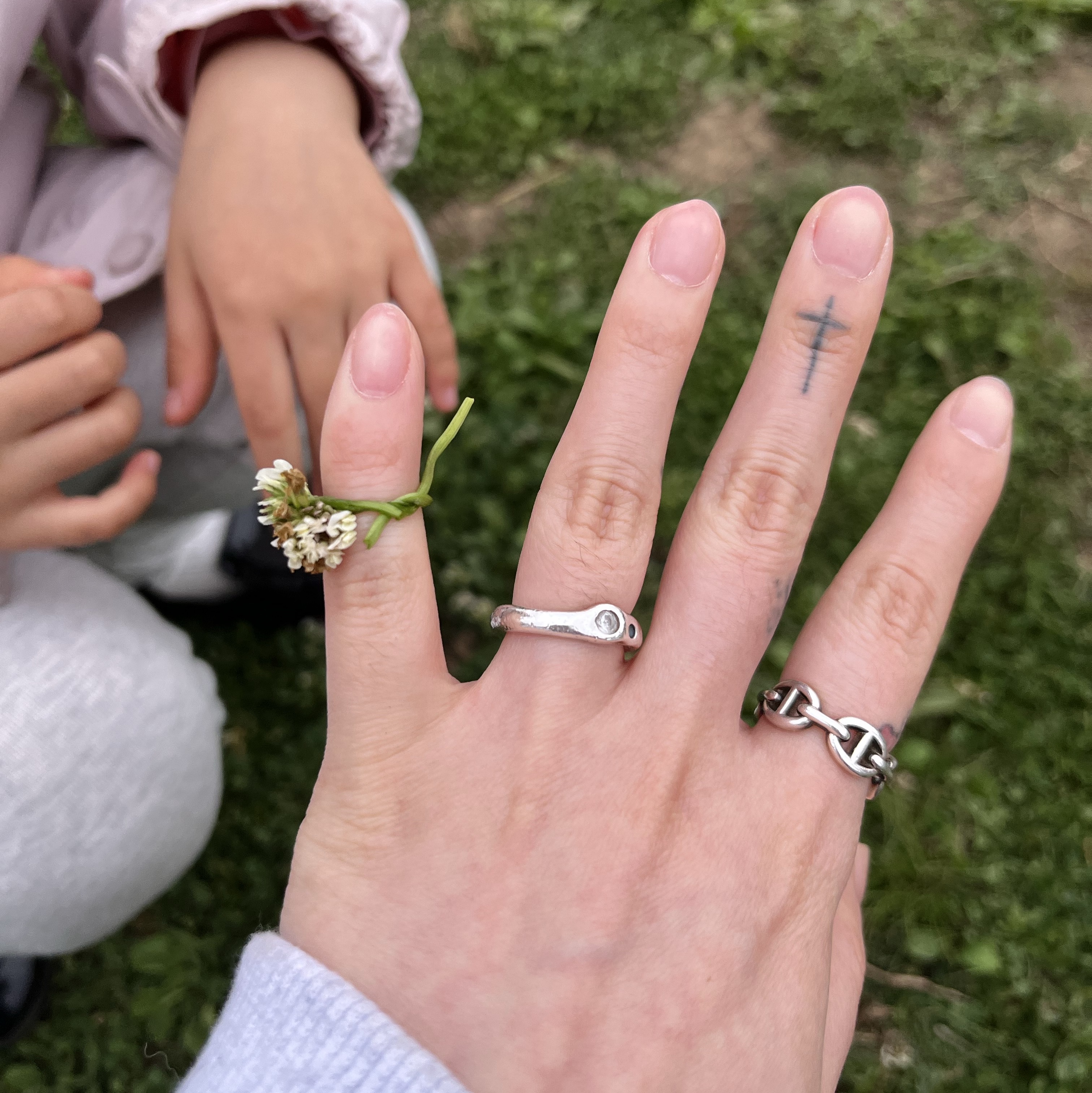 (W) Hermes Small Chaine D'Ancre Enchainee Ring Sterling Silver 착용 스타일 - 1