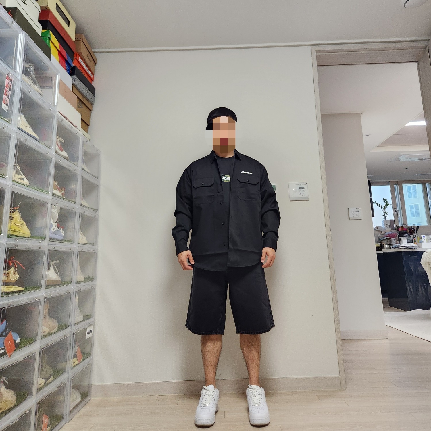 Supreme Our Lady Work Shirt Black - 24SS, Supreme Baggy Denim Short Black - 24SS 착용 스타일 - 7