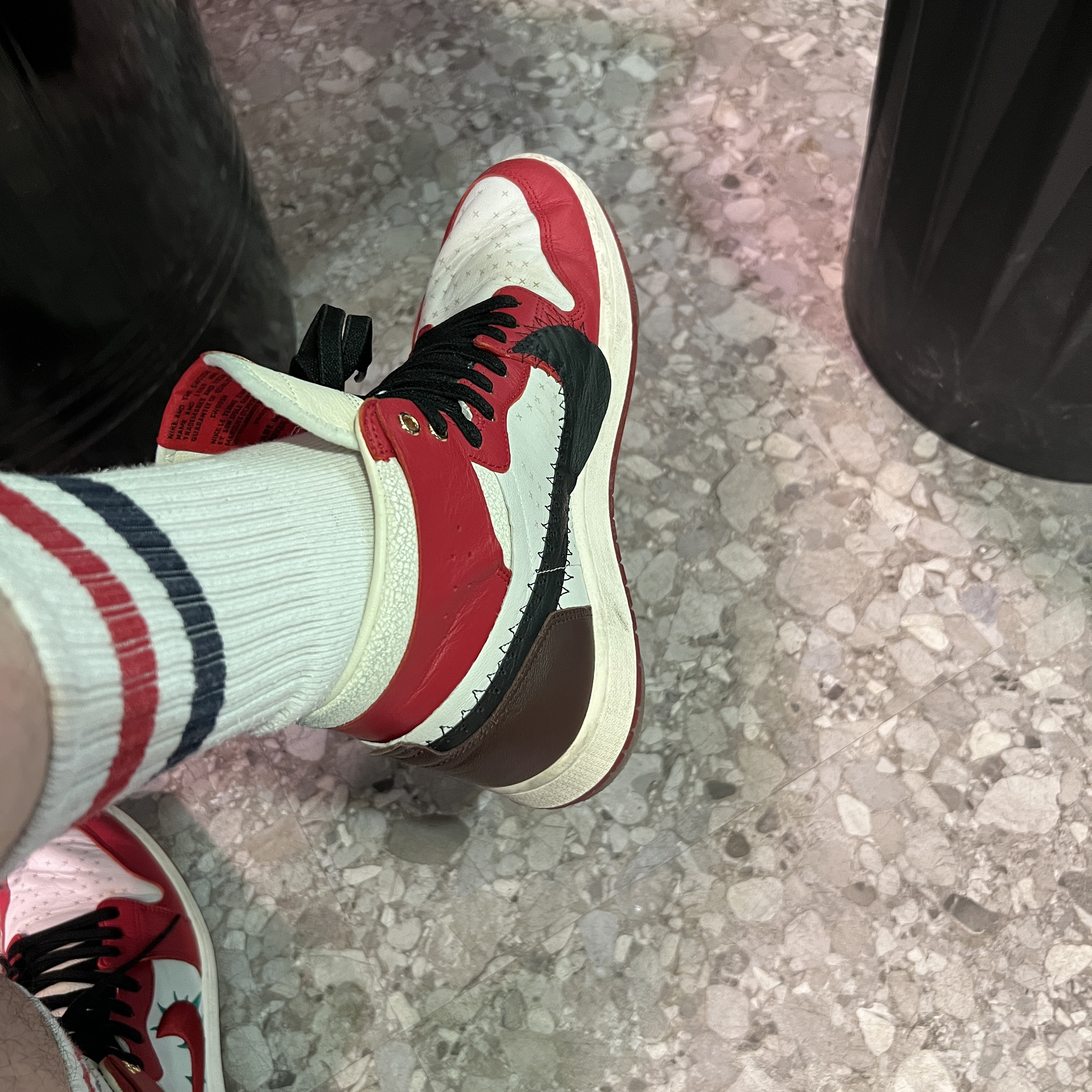 (W) Jordan 1 x Teyana Taylor Zoom CMFT 2 Gym Red 착용 스타일