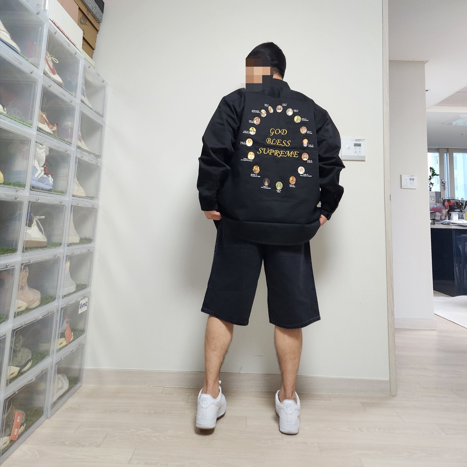 Supreme Our Lady Work Shirt Black - 24SS, Supreme Baggy Denim Short Black - 24SS 착용 스타일 - 3