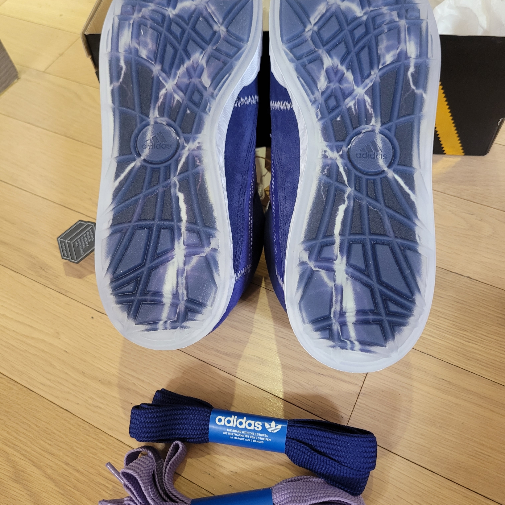 Adidas x Maite Steenhoudt Adimatic Mid Victory Blue 착용 스타일 - 2