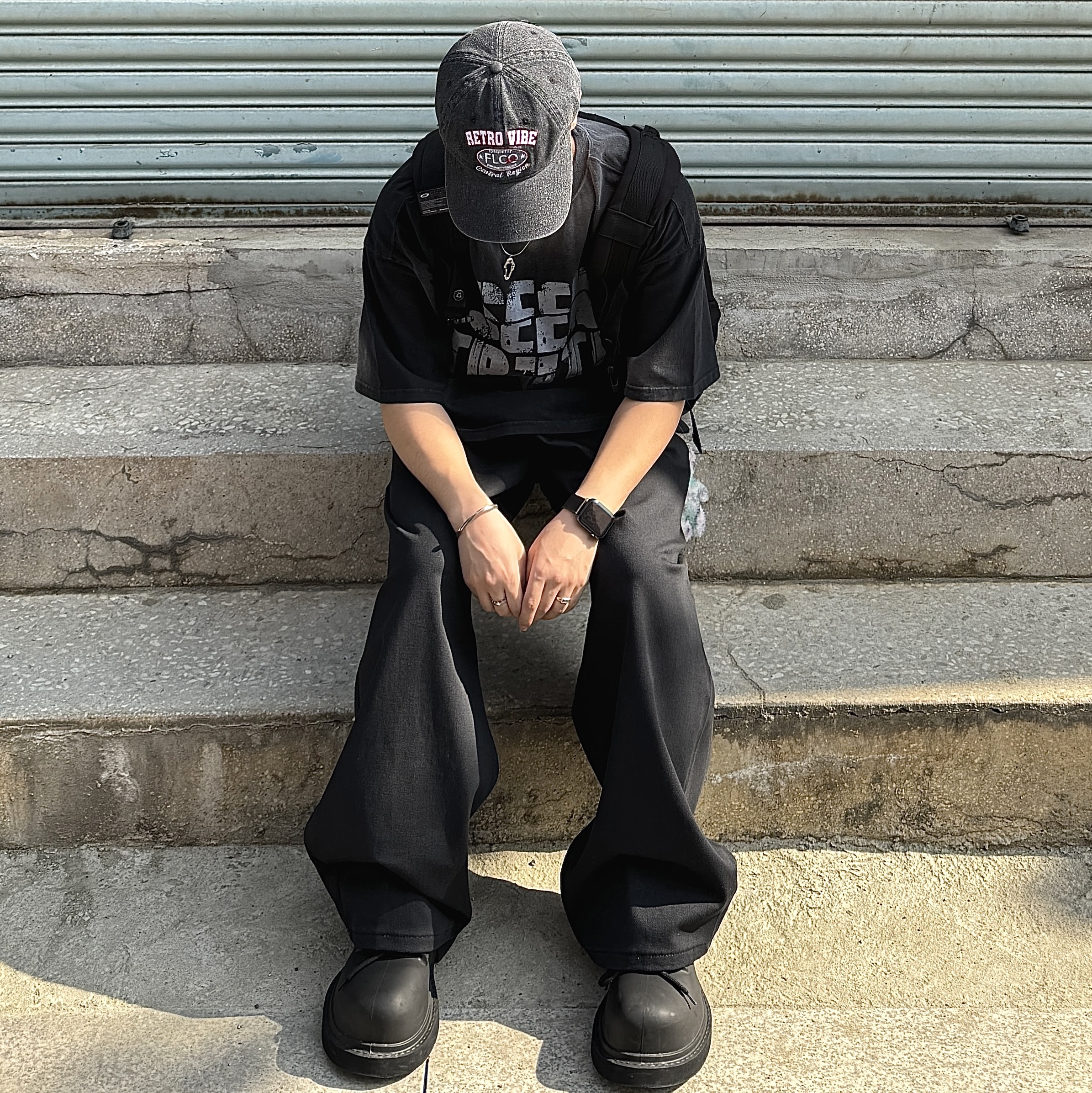 Balenciaga Steroid Derby Black, Oakley Icon Backpack 3.0 Black 착용 스타일 - 4