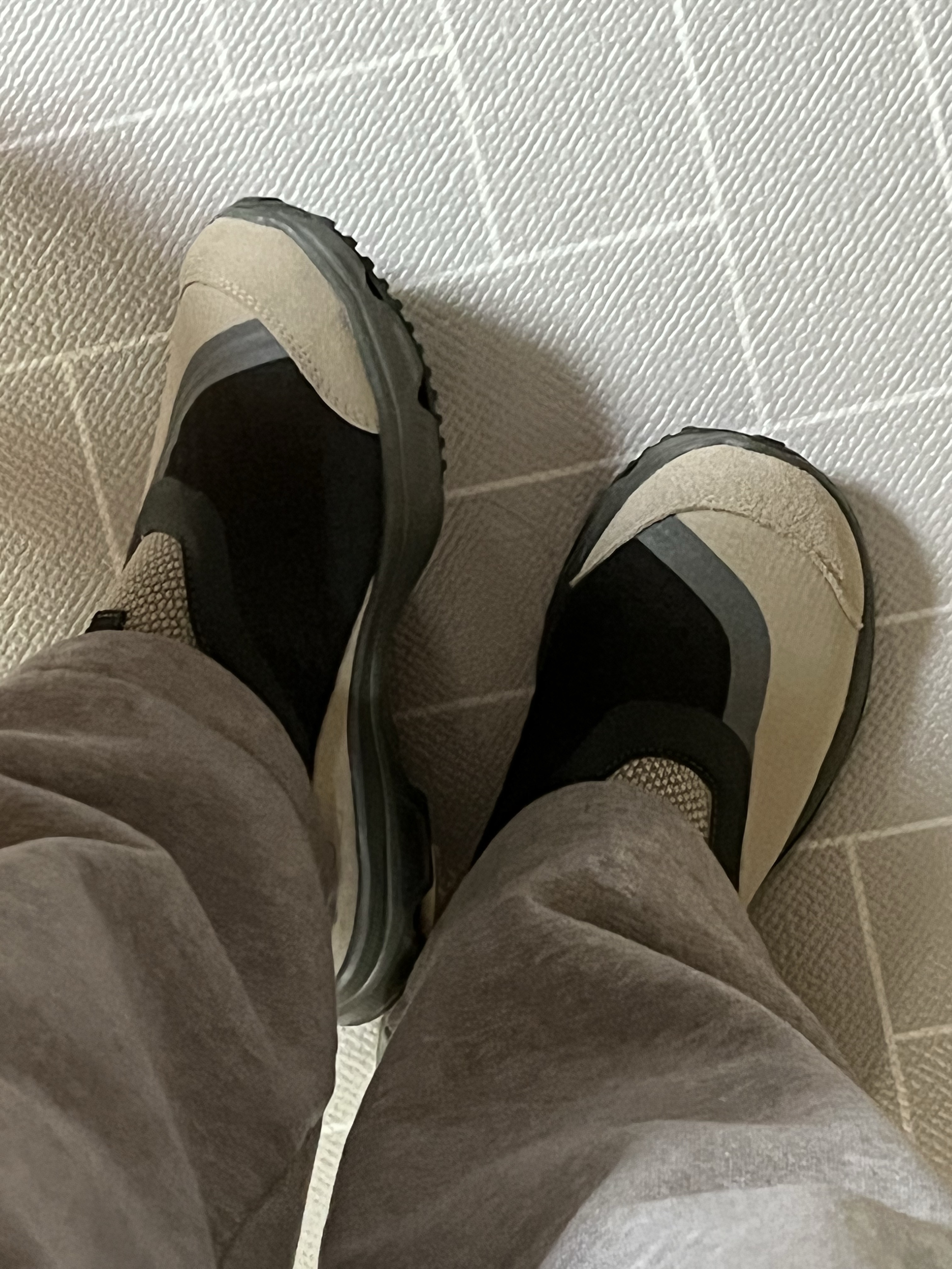 Salomon RX Snug Moss Gray 착용 스타일 - 2