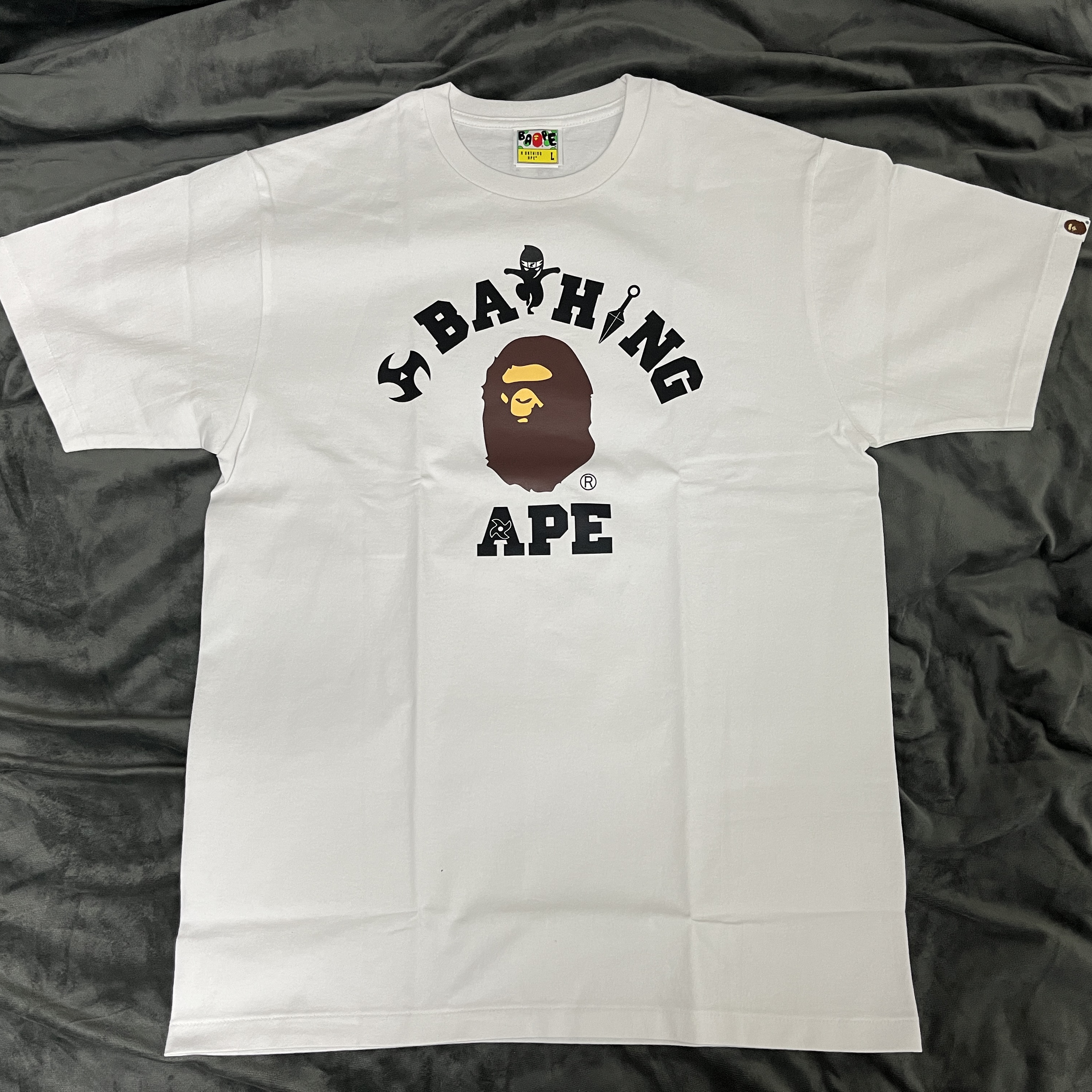 BAPE Ninja College T-Shirt White 착용 스타일