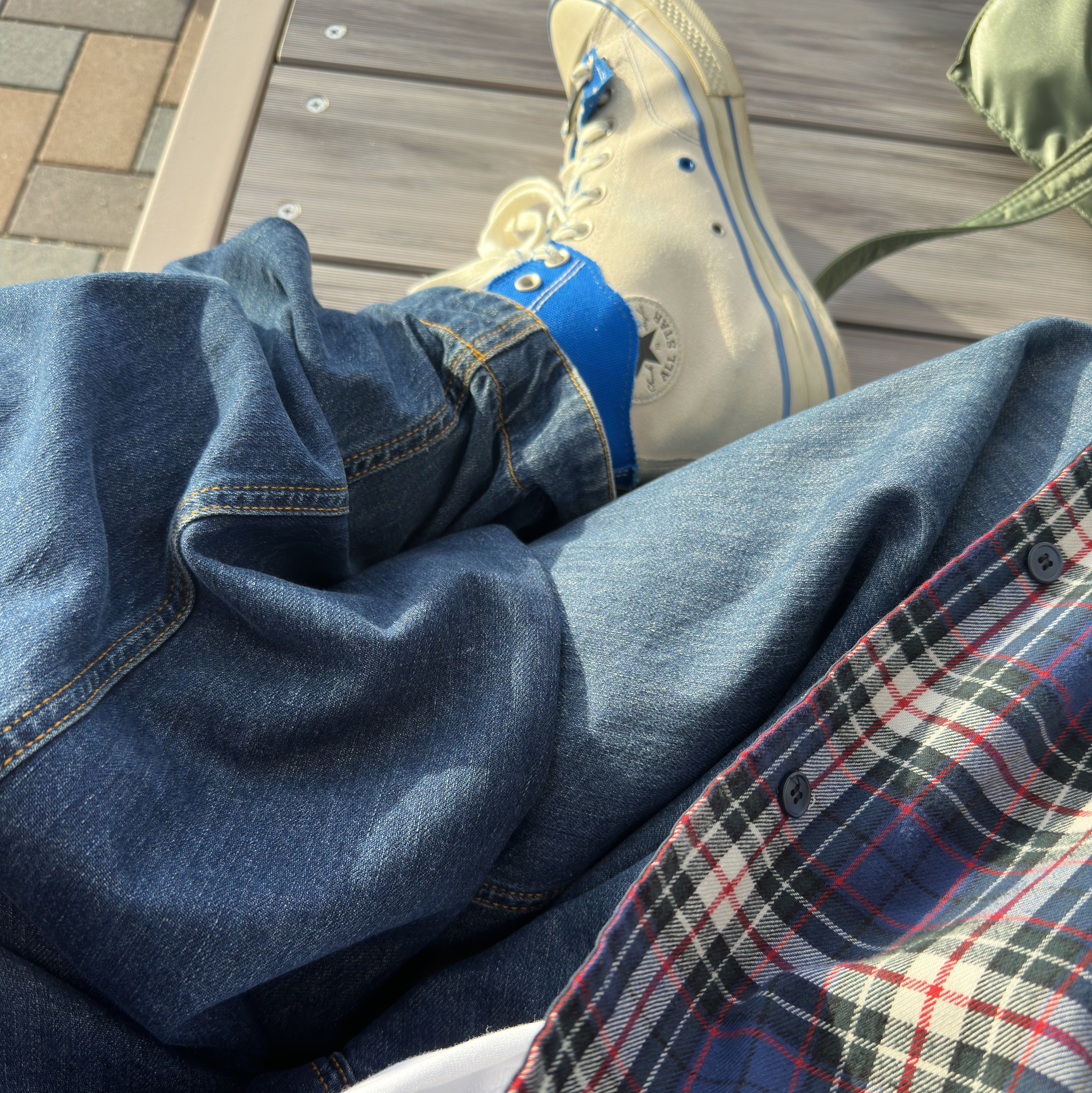 Project G/R Reversible Hoodie Check Shirts Navy, Converse x Ader Error Chuck 70 High White 착용 스타일 - 1
