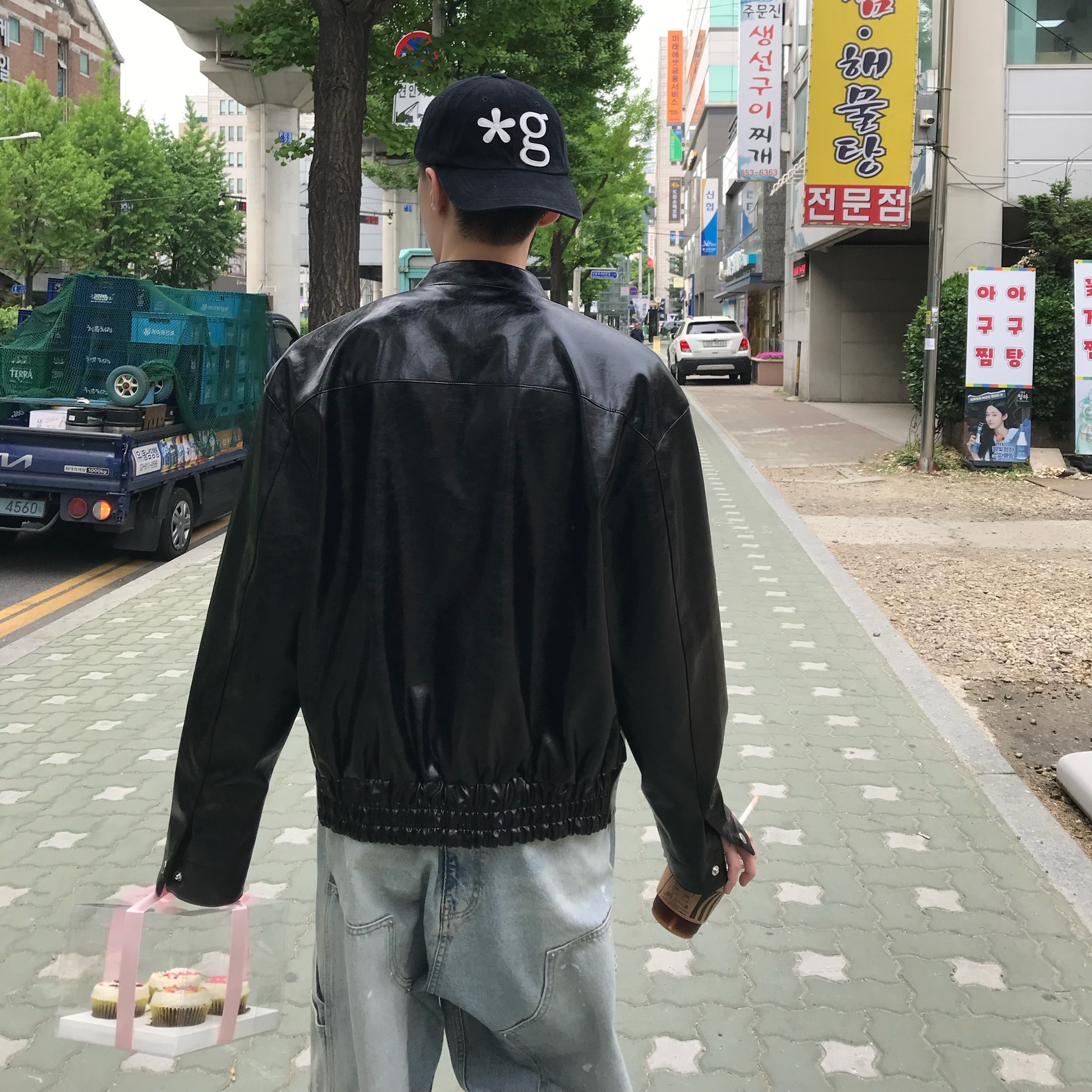 Project G/R Backward Carpenter Pants Blue, Adidas Superstar Core Black White 착용 스타일 - 2