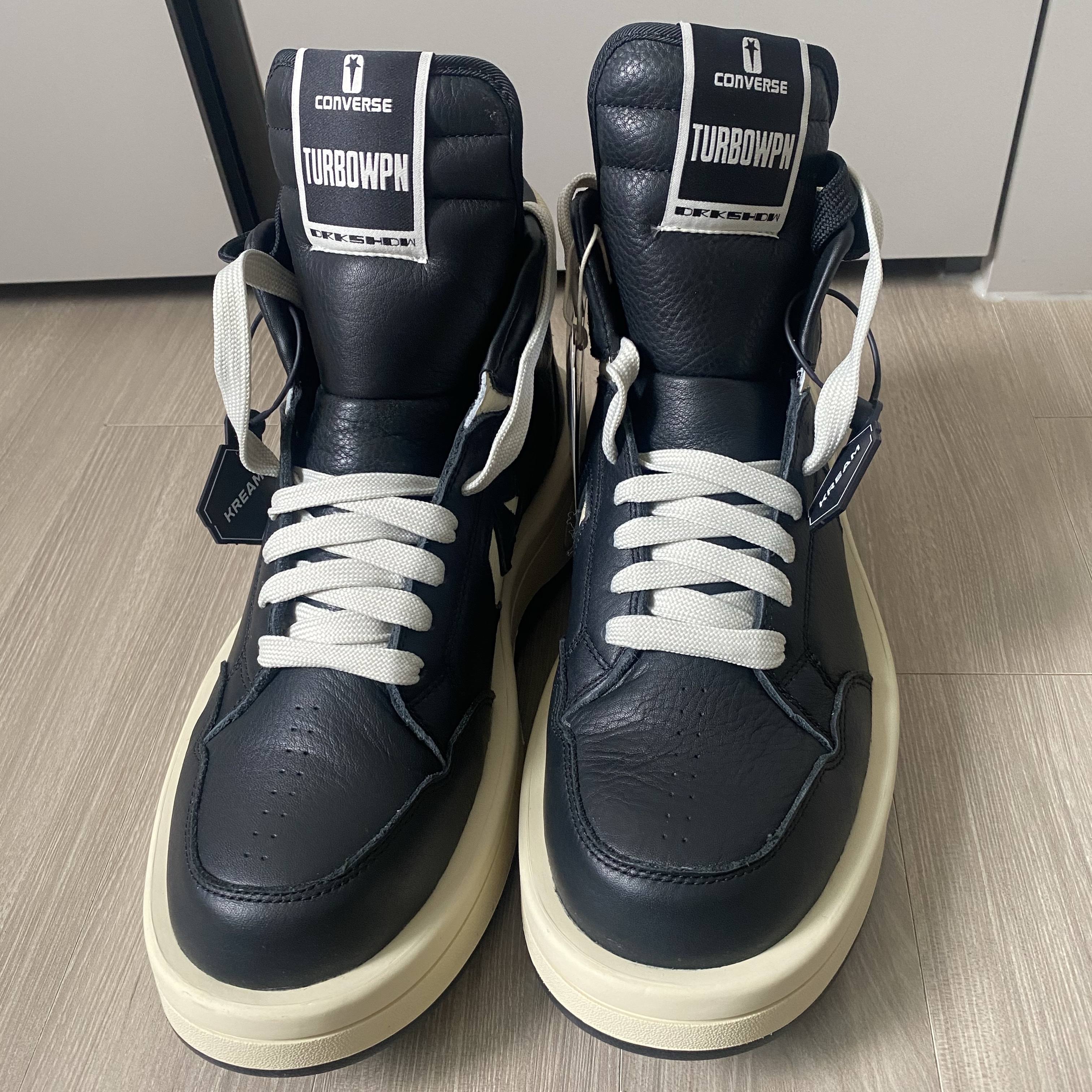 Converse x Drkshdw Turbowpn Black Cream 착용 스타일