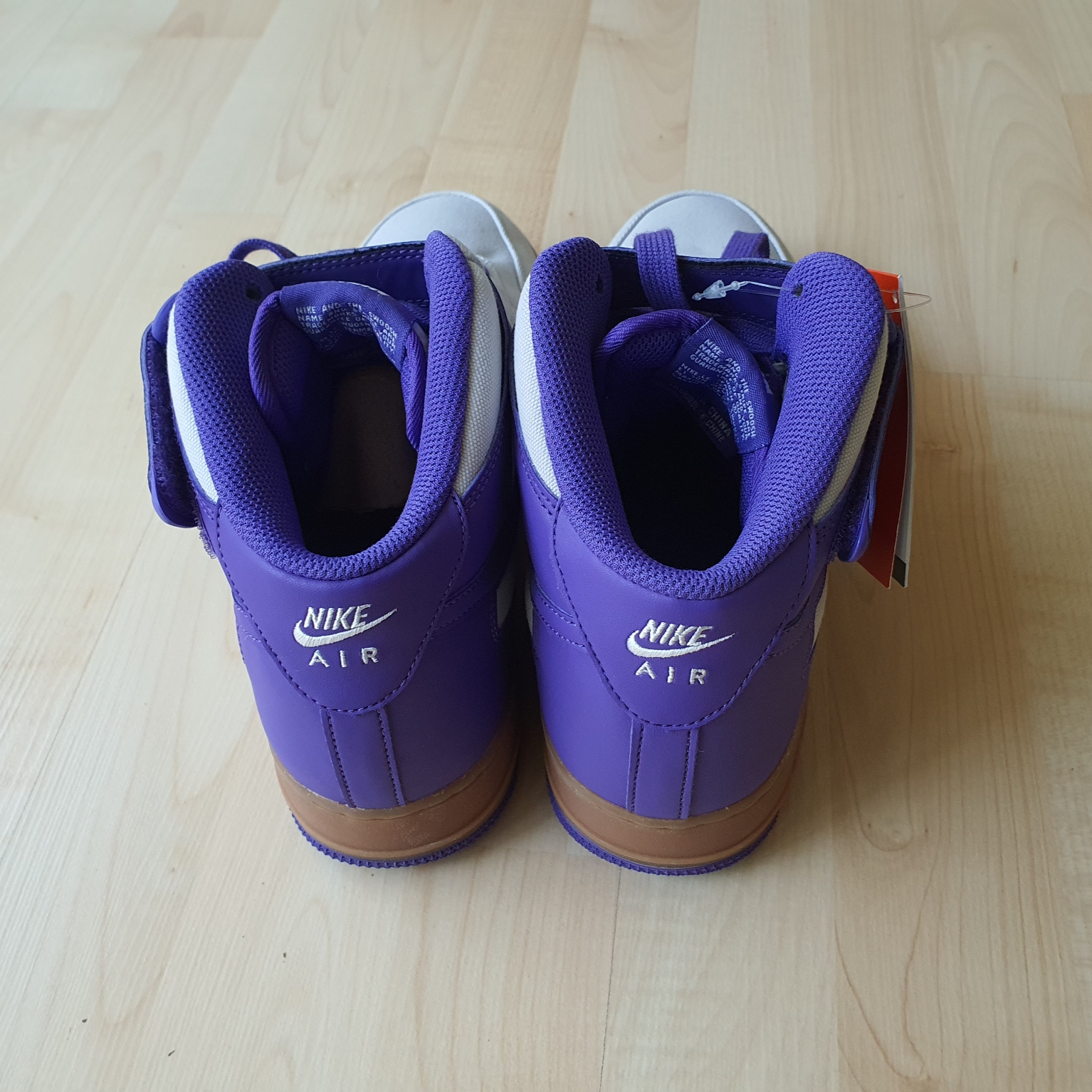 Nike Air Force 1 Mid '07 TXT Light Bone Dark Iris 착용 스타일 - 2