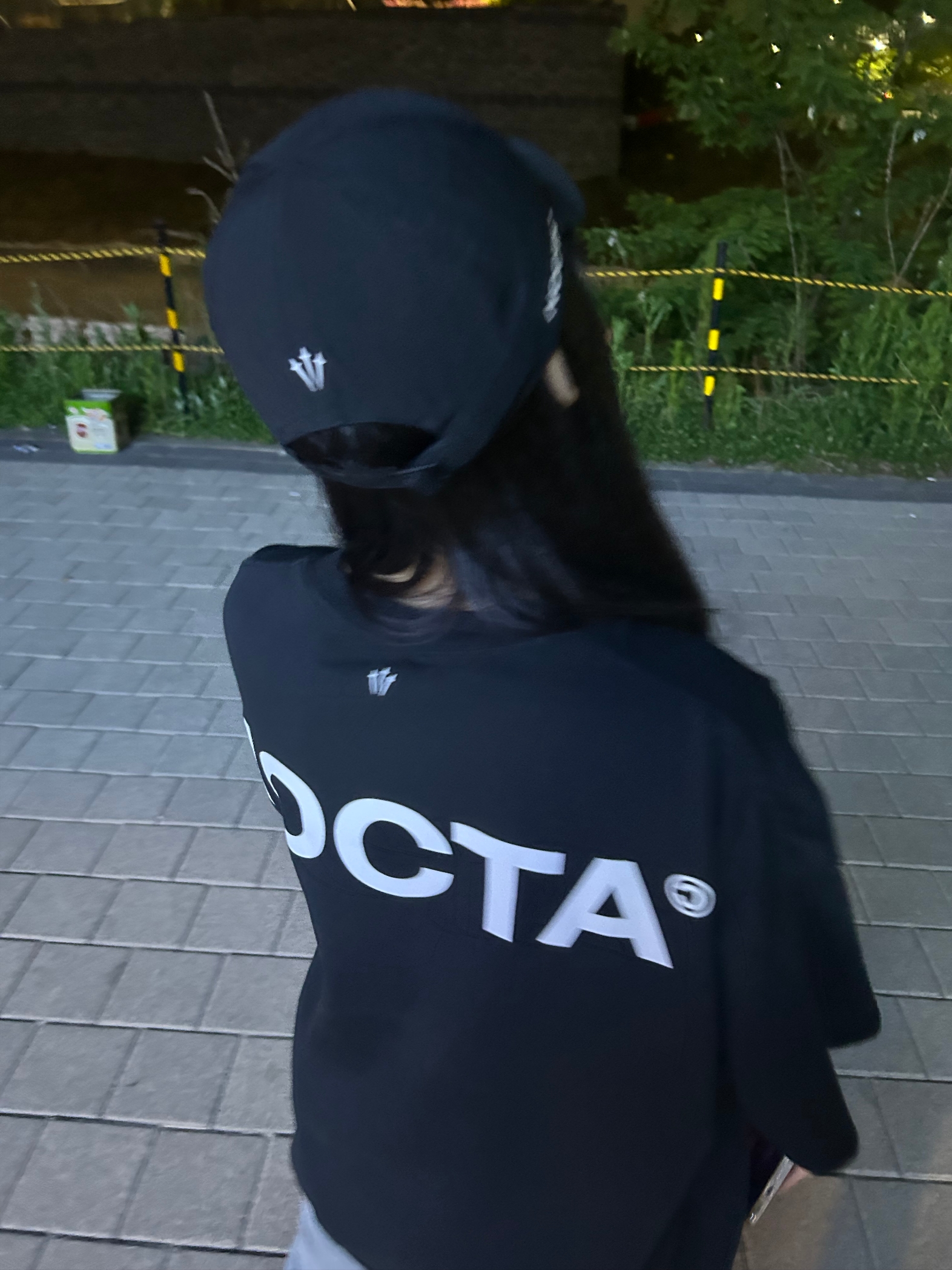Nike x Drake Nocta Max 90 T-Shirt Black (FN7663-010), Nike x Drake Nocta Club Cap Black 착용 스타일 - 2