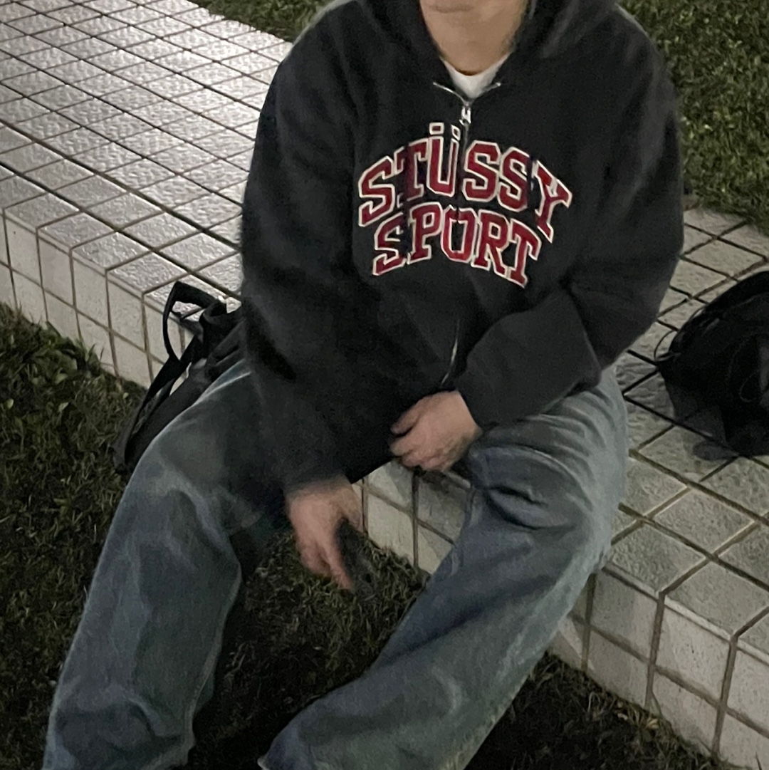 Stussy Sport Zip Hoodie Washed Black 착용 스타일 - 1