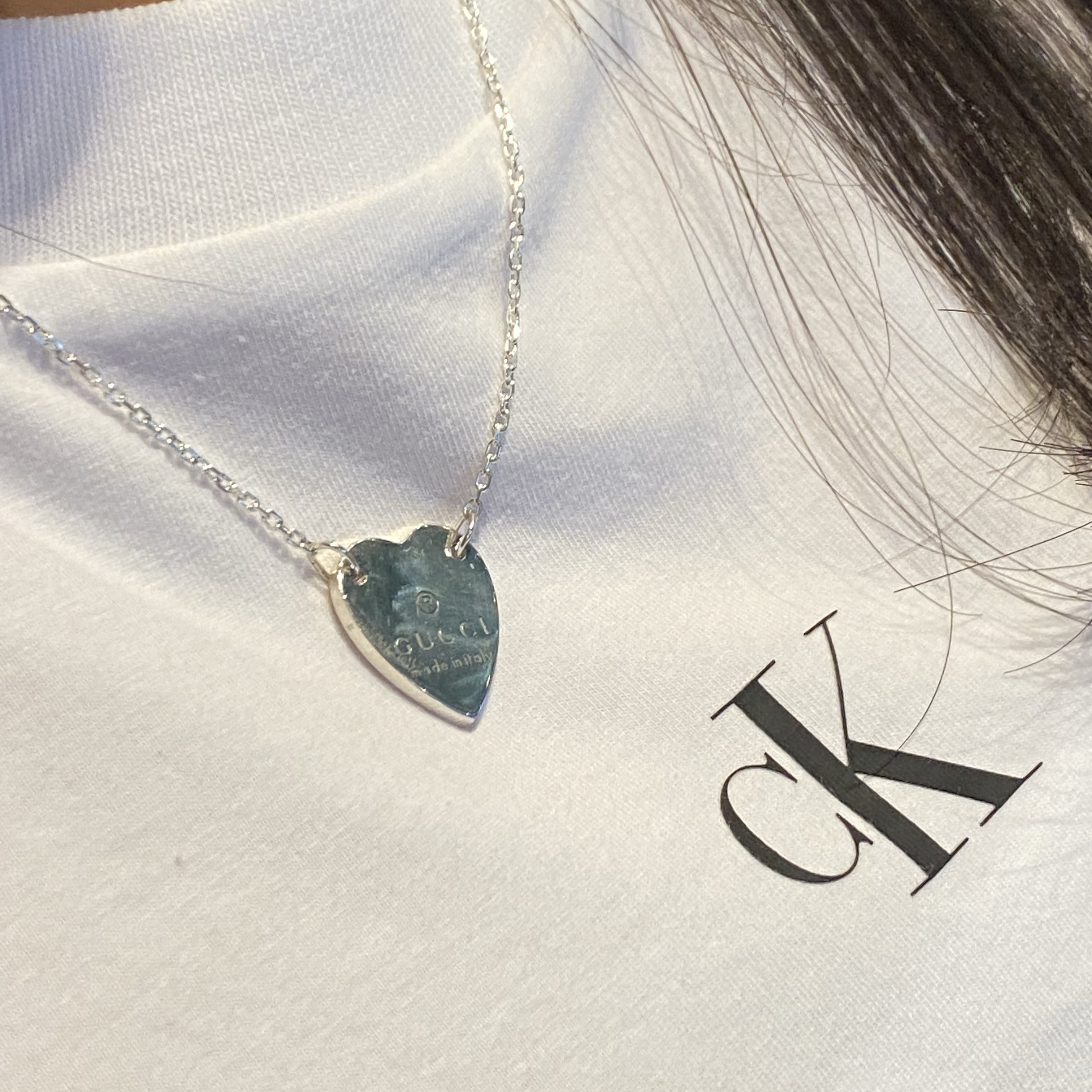 Gucci Trademark Heart Pendant Necklace Silver 착용 스타일 - 1
