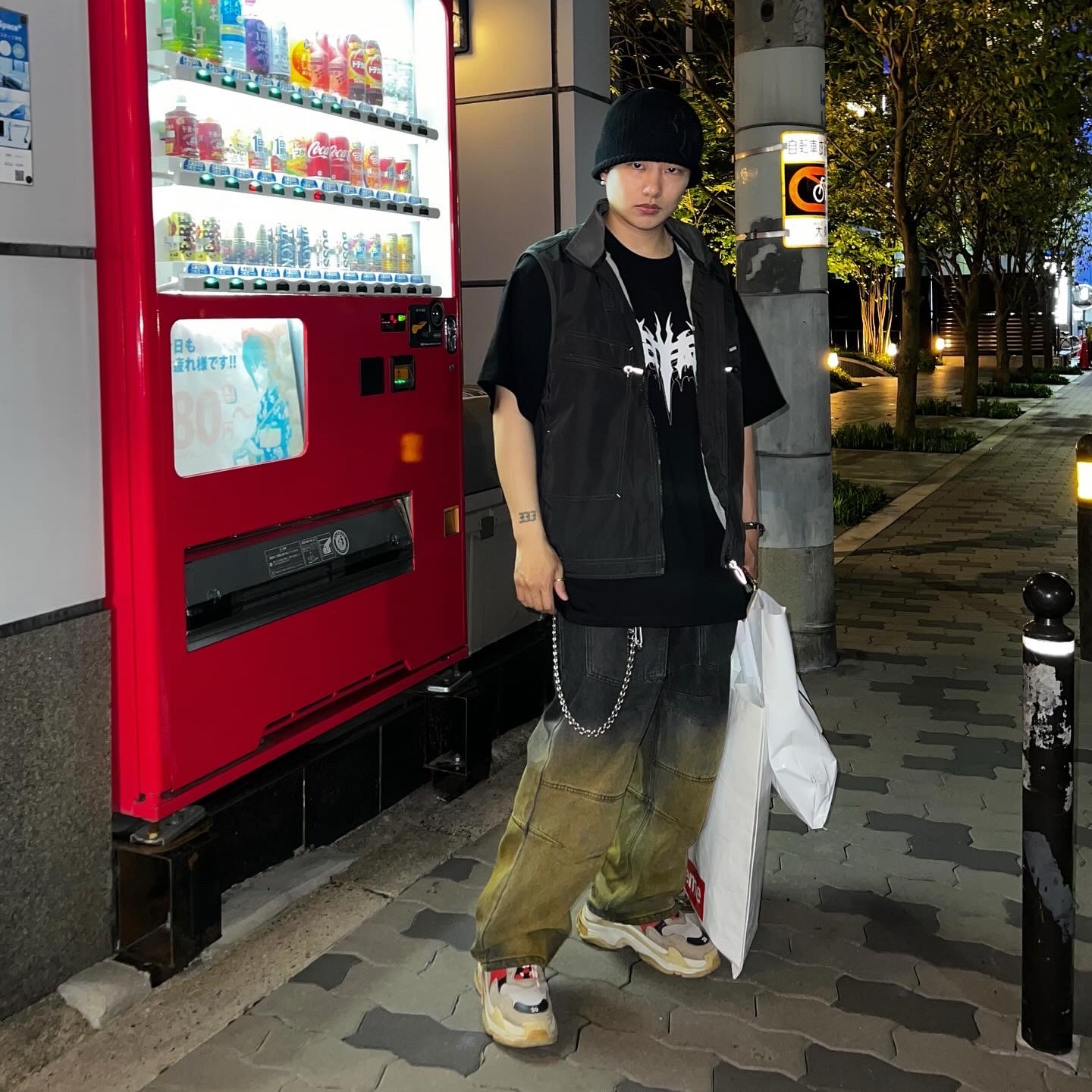 Balenciaga Triple S Trainer Blue Red 착용 스타일 - 1