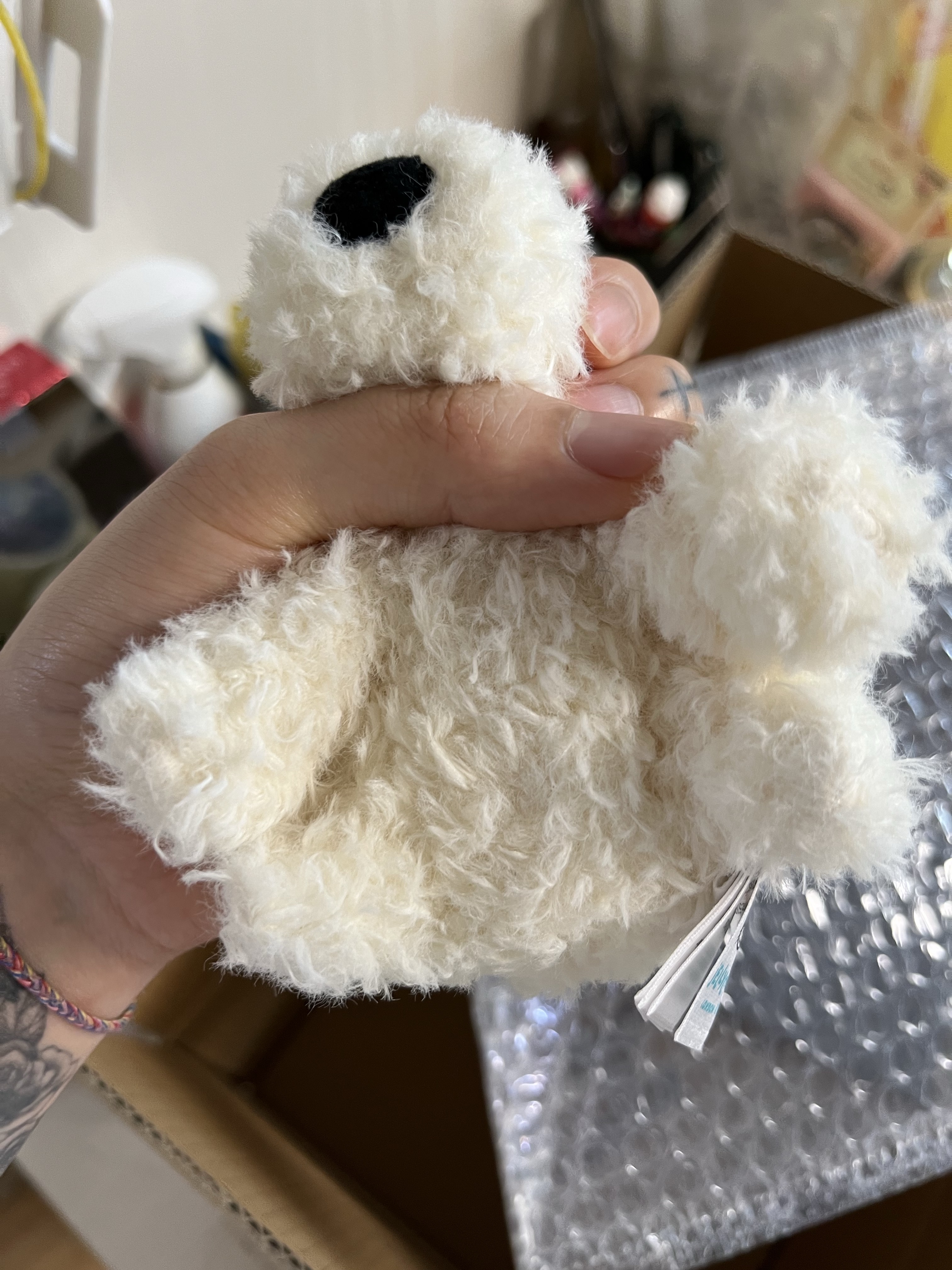 Jellycat Munro Scottie Dog Bag Charm Cream 착용 스타일 - 2