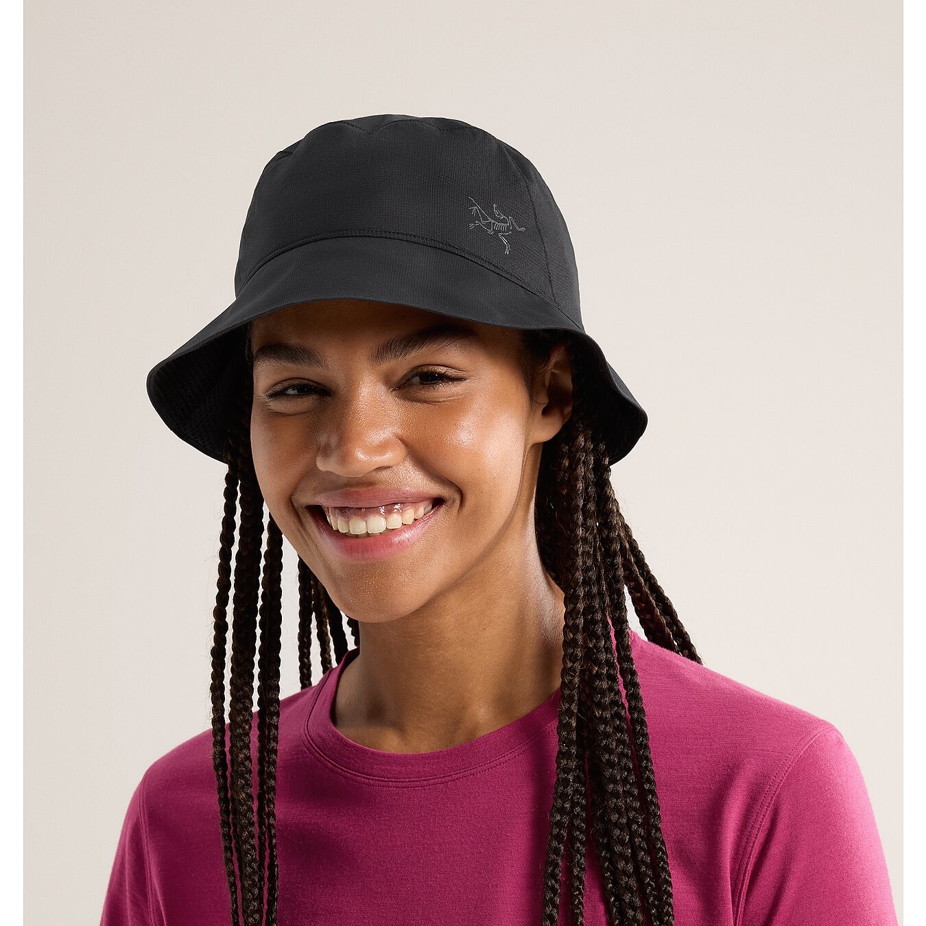 Arc'teryx Aerios Bucket Hat Black 착용 스타일 - 2
