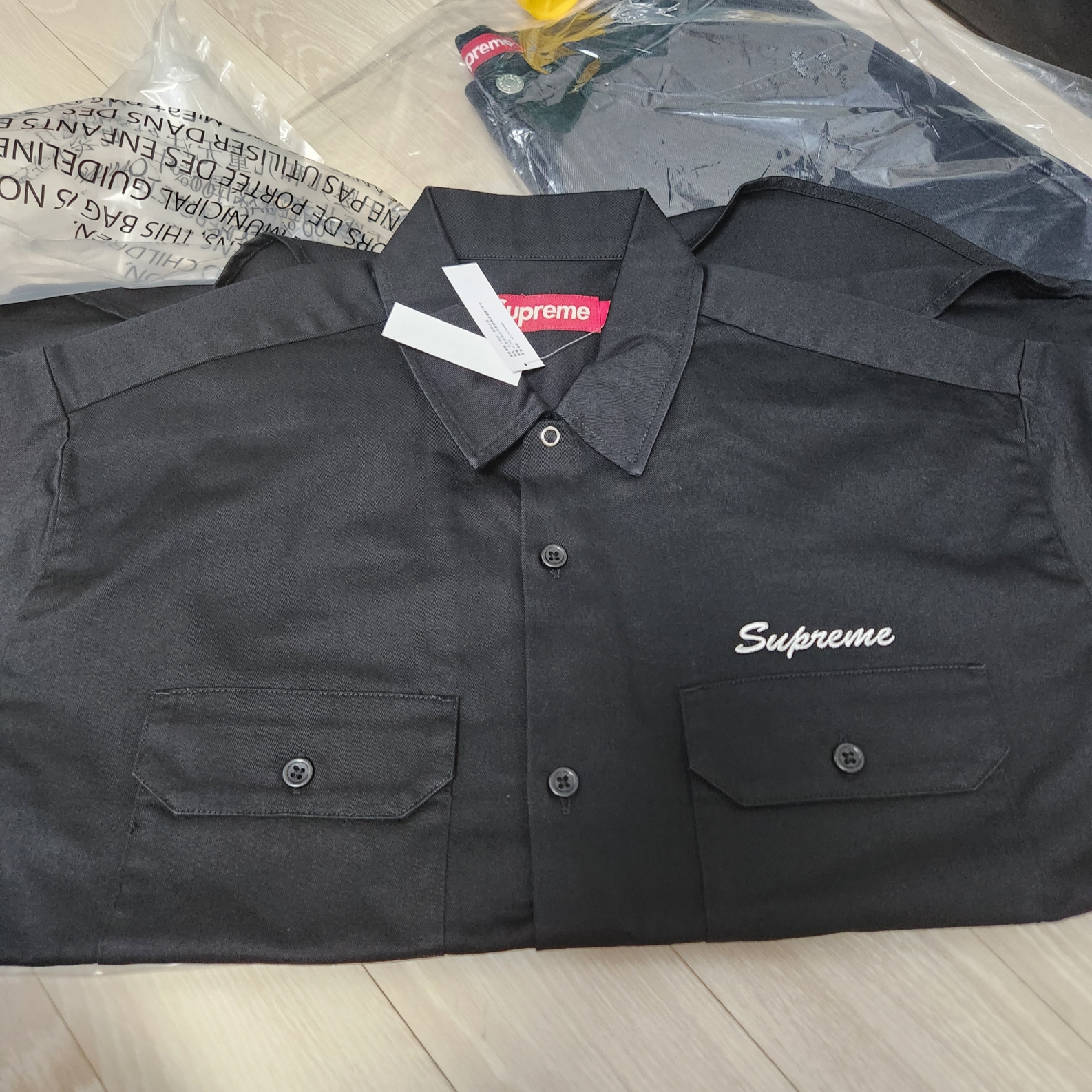 Supreme Our Lady Work Shirt Black - 24SS 착용 스타일 - 2
