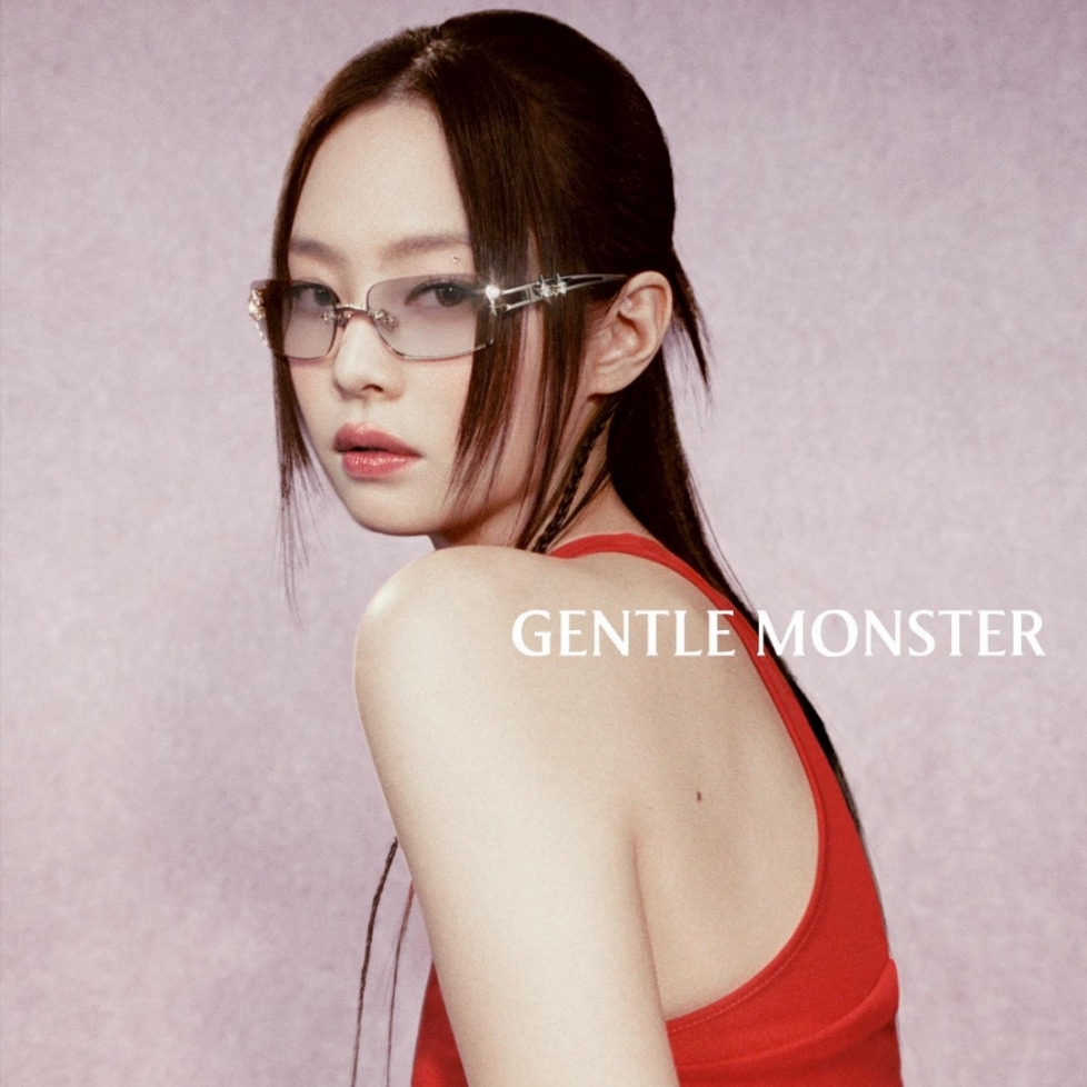 Gentle Monster x Jennie Jentle Salon Glitter 02 Silver Metal Brown Gradient 착용 스타일