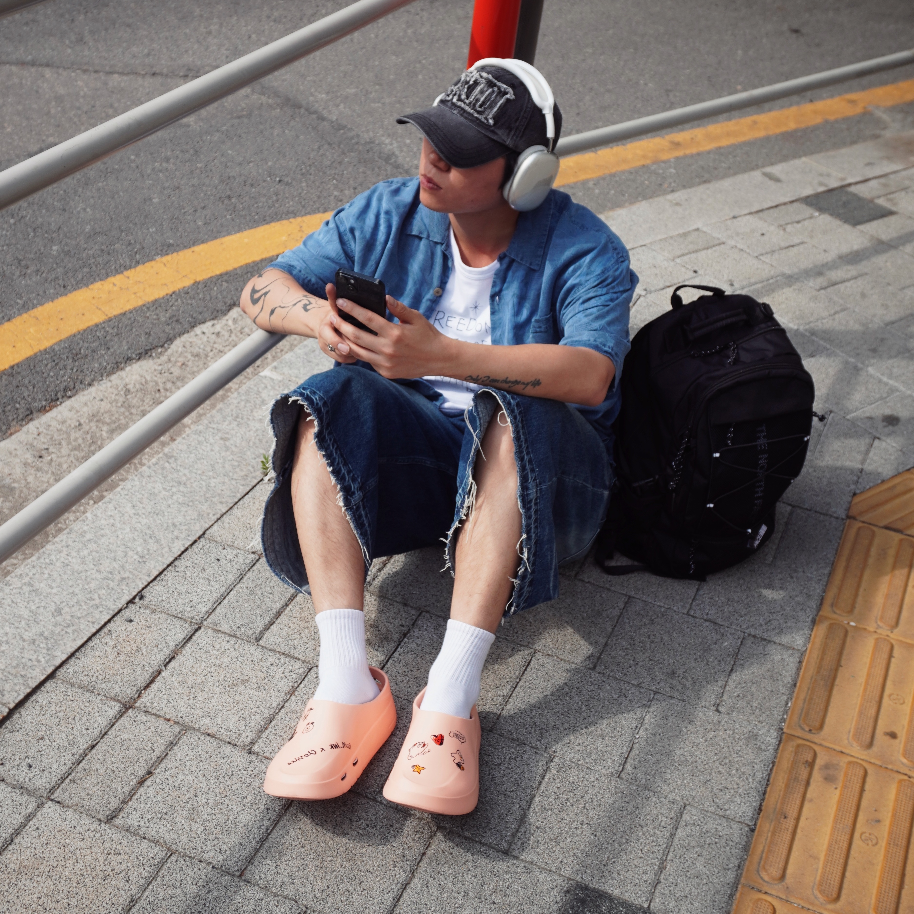 Apple AirPods Max Lightning Silver (Korean Ver.) 착용 스타일 - 1