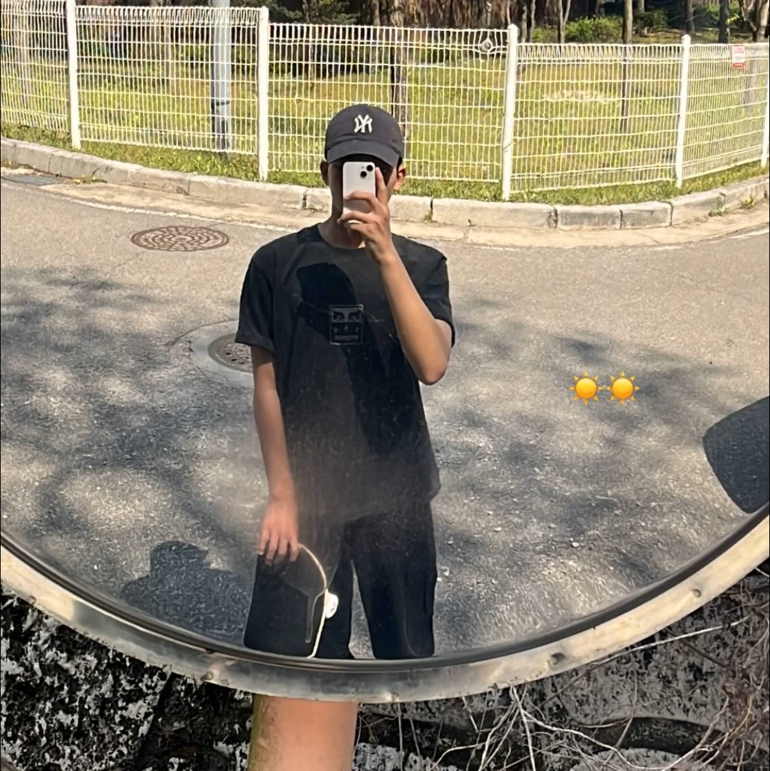 IAB Studio x Obey Icon Heavyweight Box T-Shirt Digital Black 착용 스타일