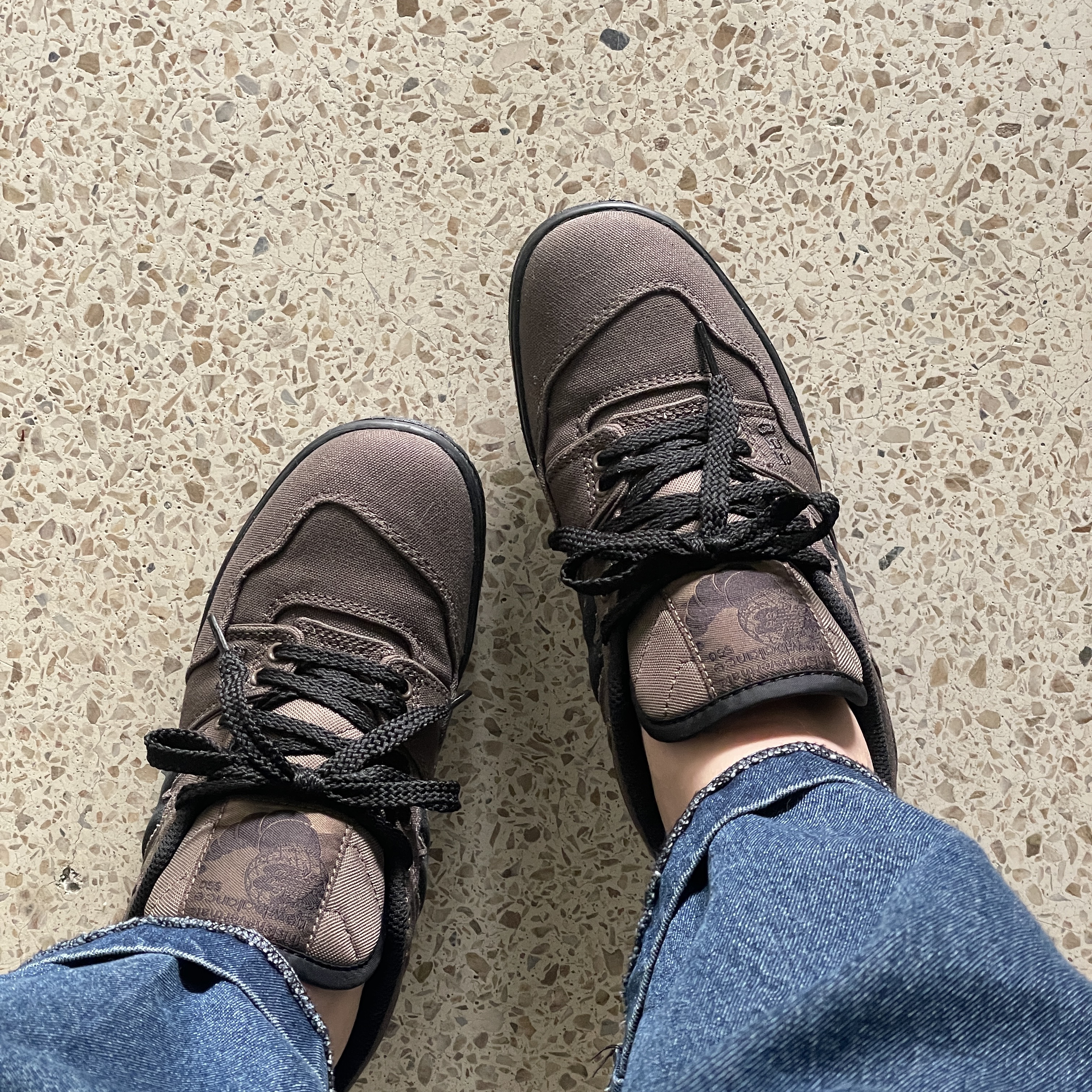New Balance x Thisisneverthat 550 Brown Black 착용 스타일