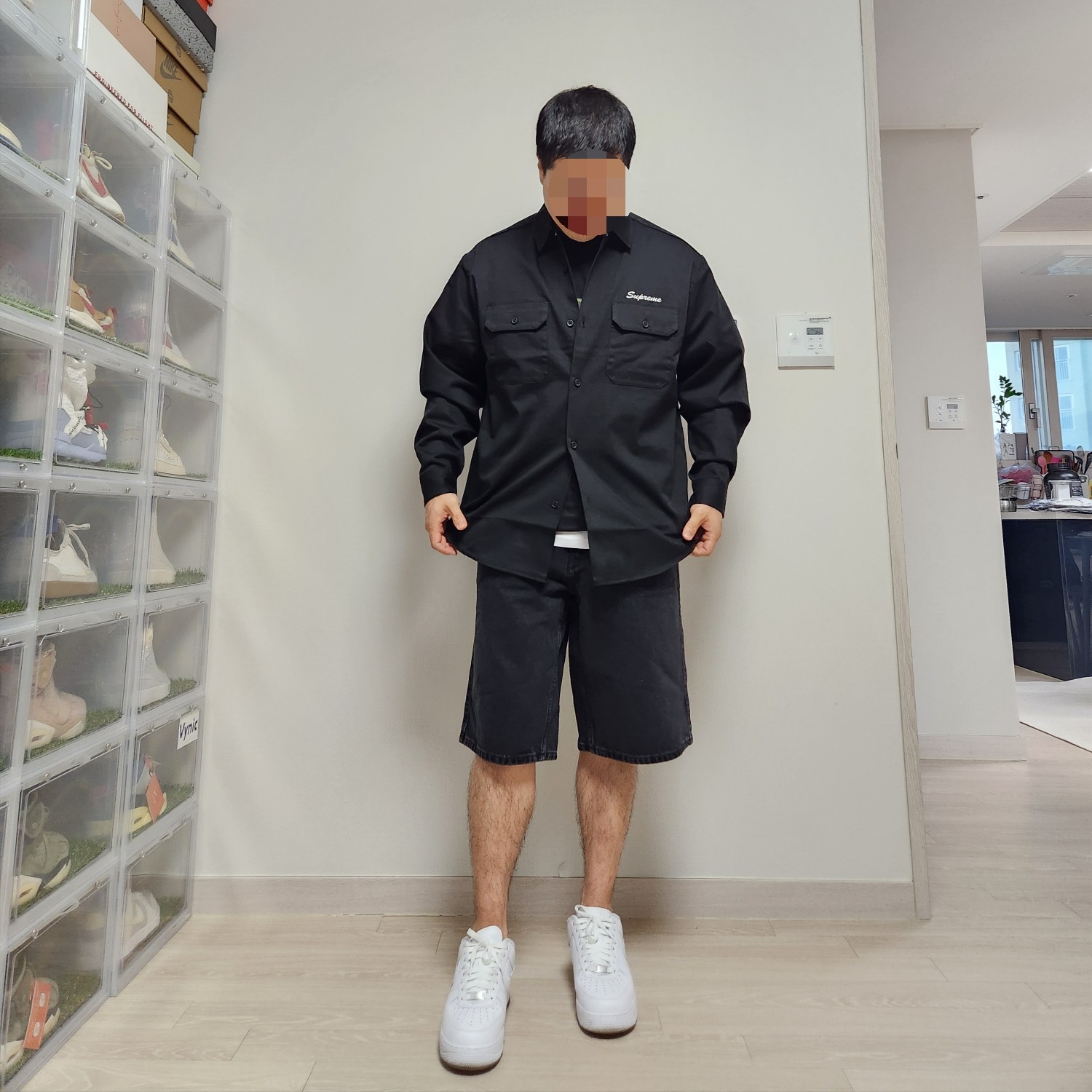 Supreme Our Lady Work Shirt Black - 24SS, Supreme Baggy Denim Short Black - 24SS 착용 스타일 - 2