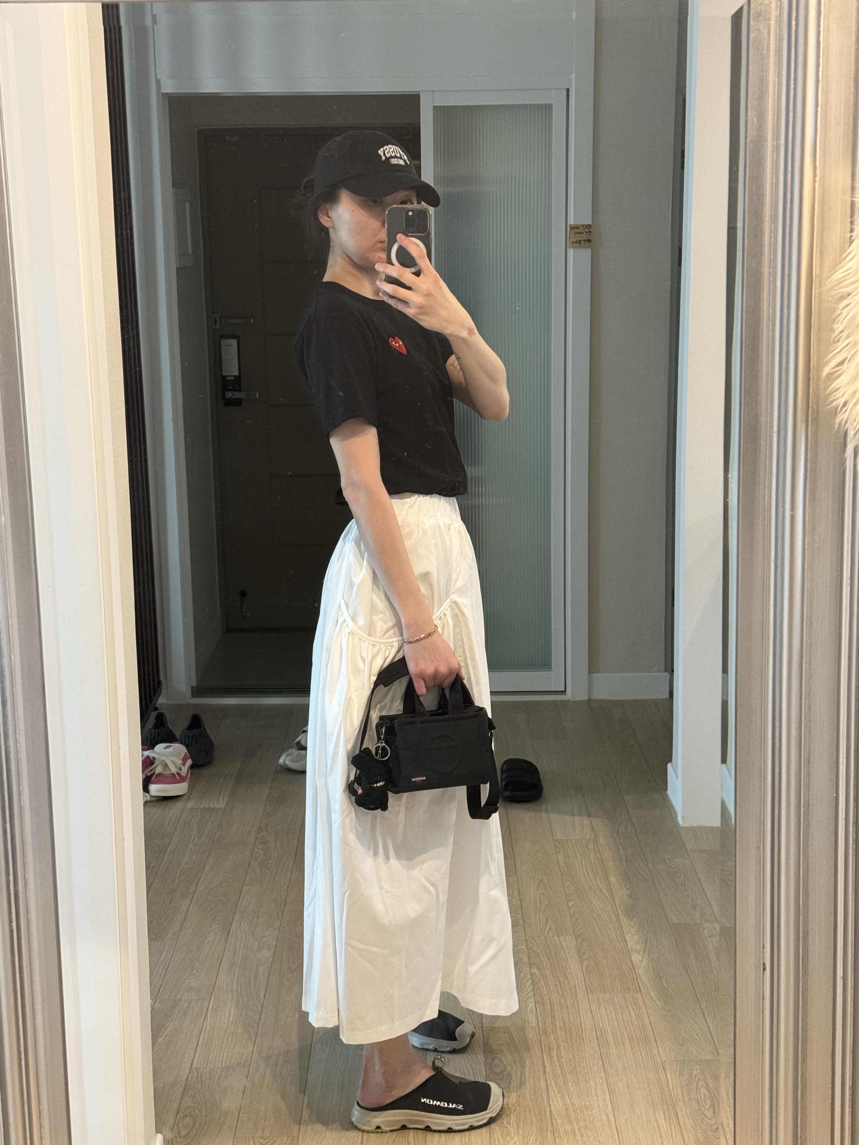 Telfar x Eastpak Small Shopper Black, Salomon RX Slide 3.0 Black Plum Kitten 착용 스타일 - 5